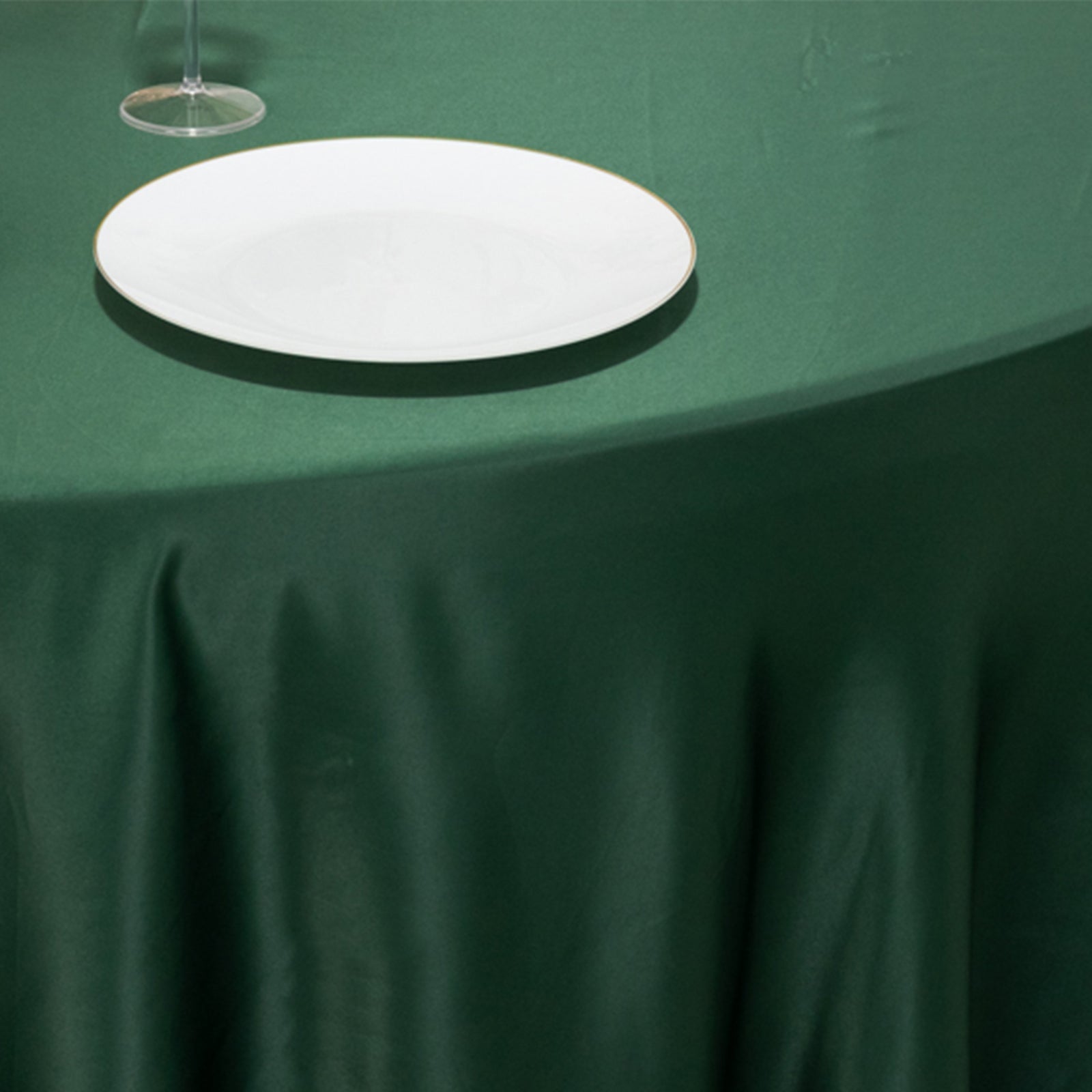 Exclusive Lamour Satin 120-Inch Round Tablecloth in Hunter Emerald Green - Soft Sheen & Seamless
