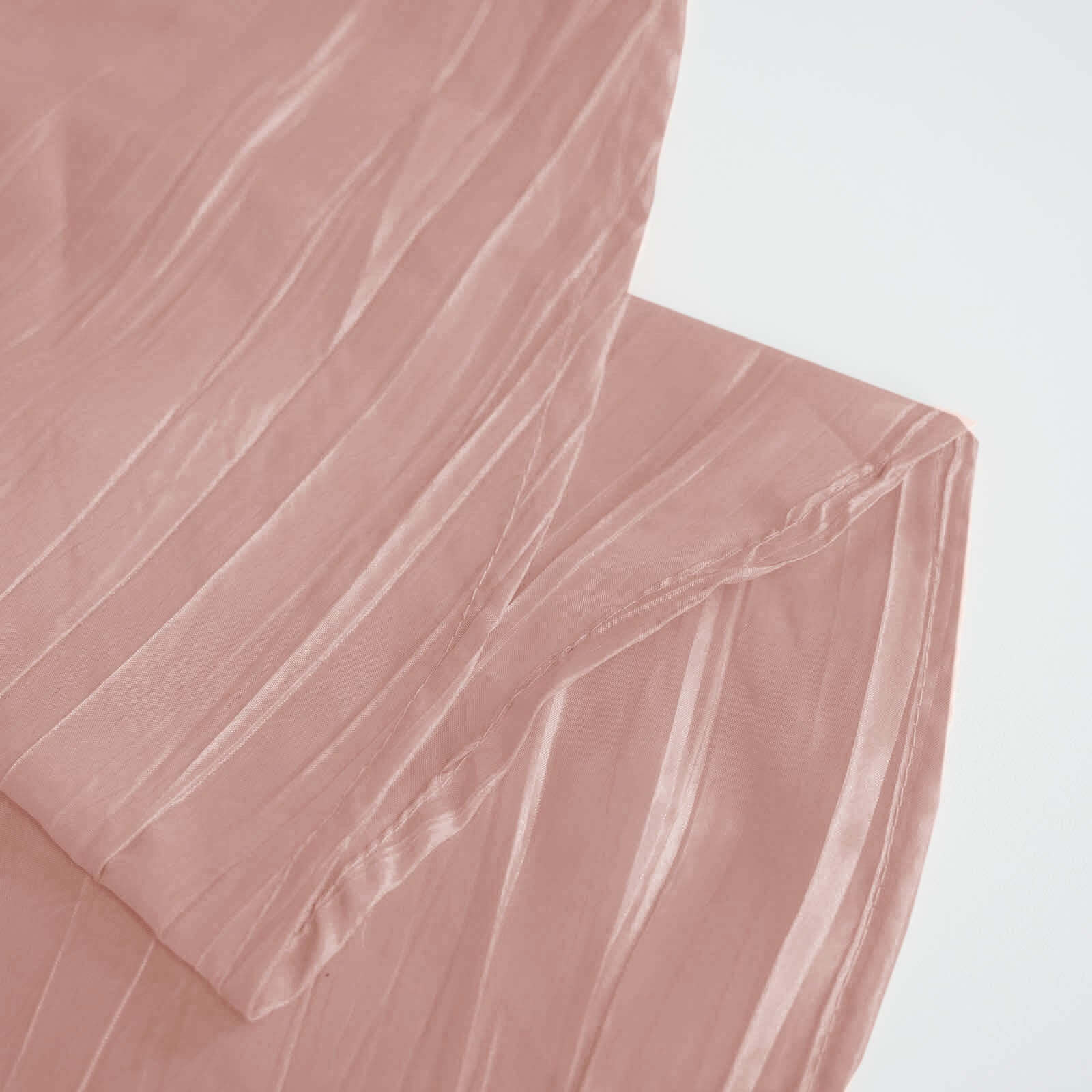 120-Inch Seamless Accordion Crinkle Dusty Rose Taffeta Round Tablecloth