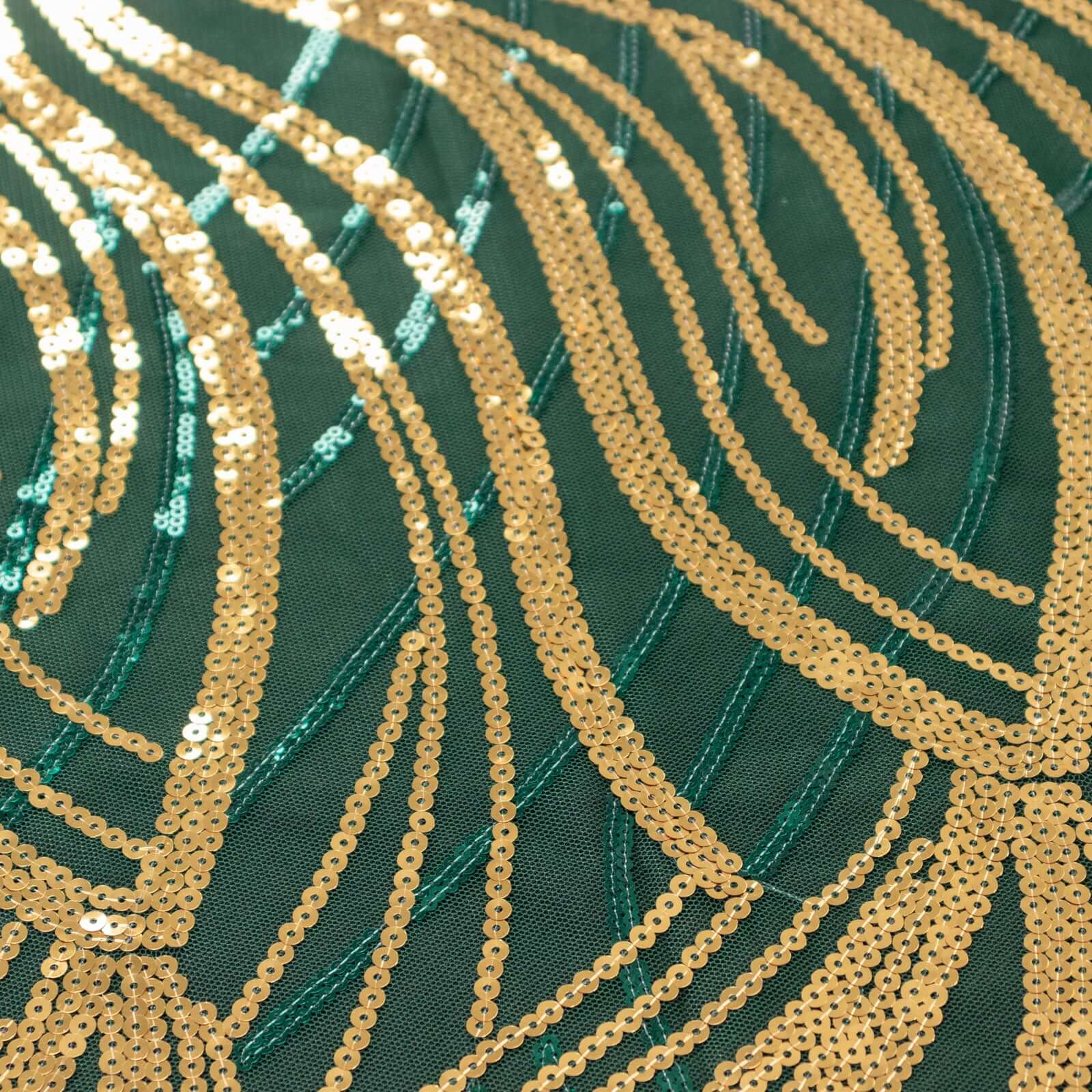 120-Inch Round Seamless Sparkly Wave Sequin Mesh Tablecloth in Hunter Emerald Green & Gold