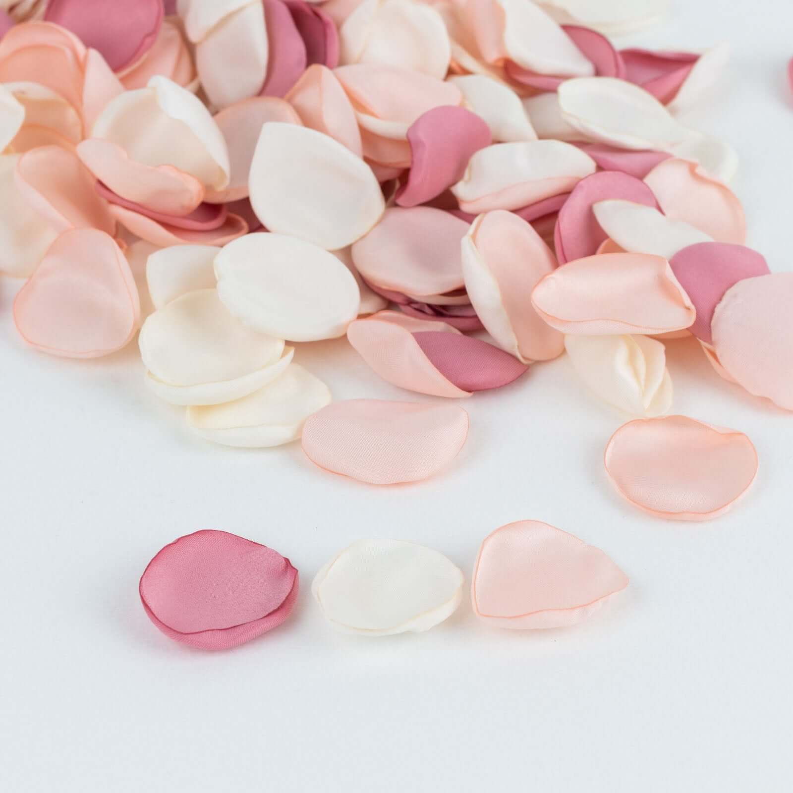 400-Piece Blush Mix Matte Silk Round Rose Petal Confetti for Event Decor