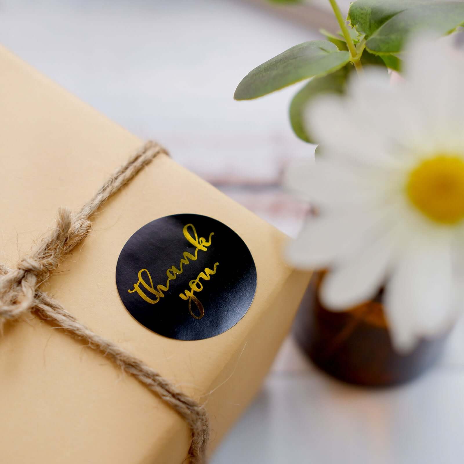 500Pcs Gold Foil 'Thank You' Round Stickers on Black Roll - Ideal for DIY Envelope Decor