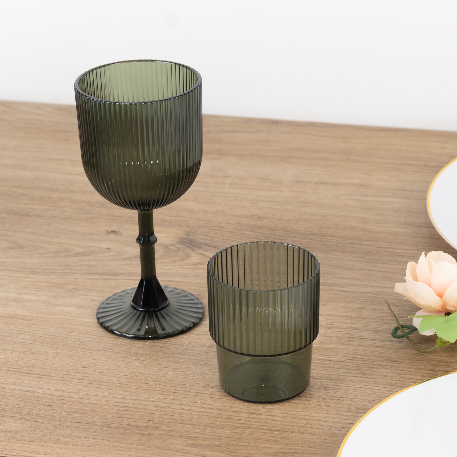 12-Pack 9oz Reusable Shatterproof Vintage Ribbed Hunter Emerald Green Plastic Goblets - Ideal for Parties