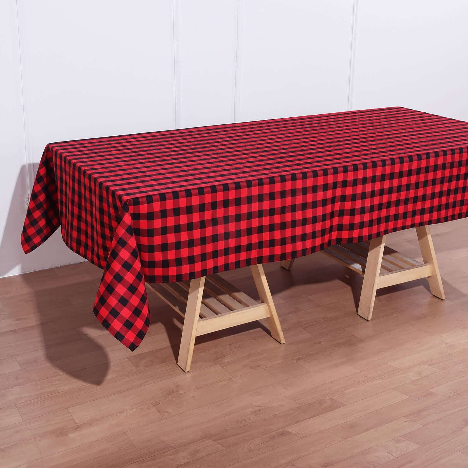 Black/Red Checkered Buffalo Plaid Polyester Tablecloth 60x102 - Ideal for Everyday Use