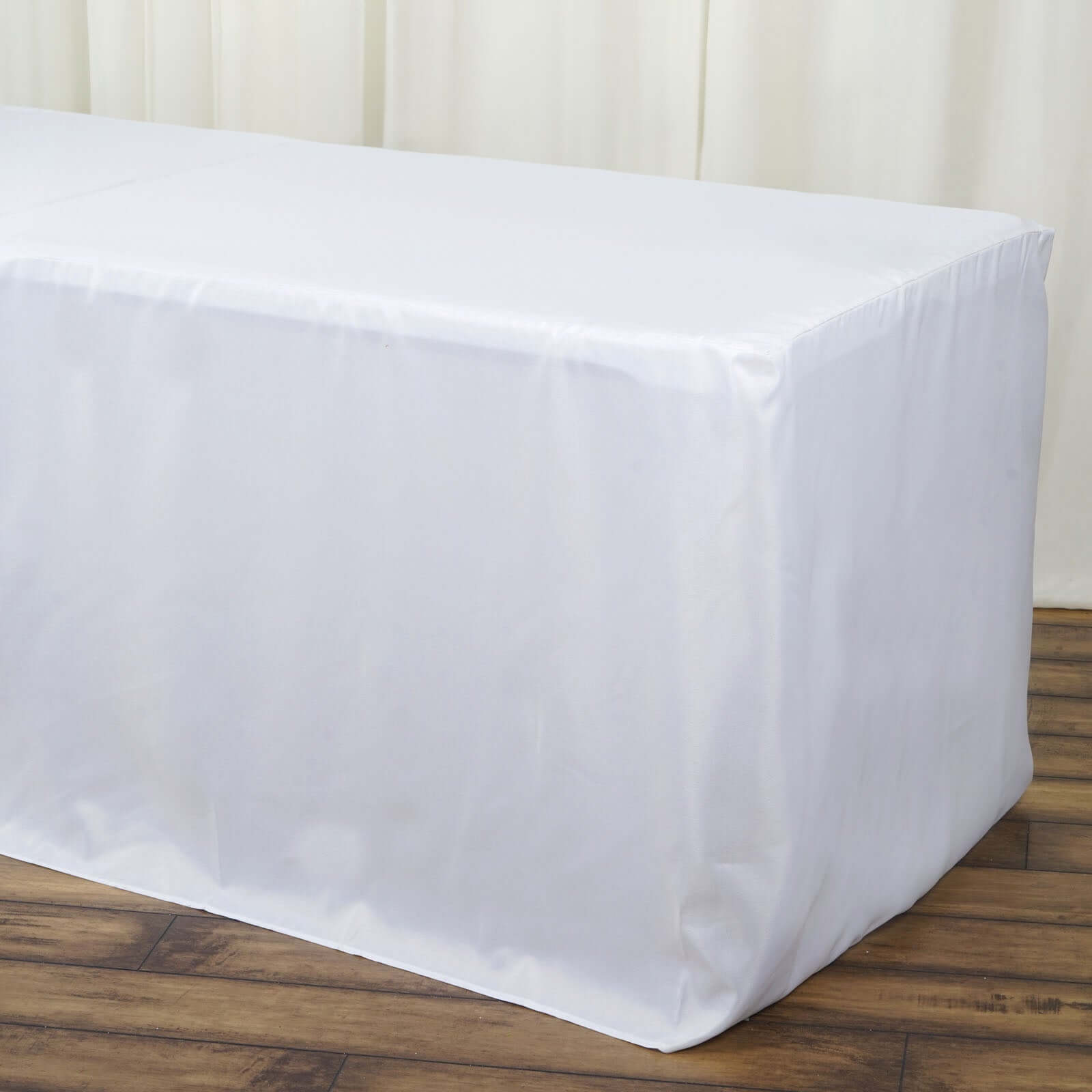 Durable White Fitted Polyester Tablecloth for Weddings & Banquets - 72x30 Rectangle