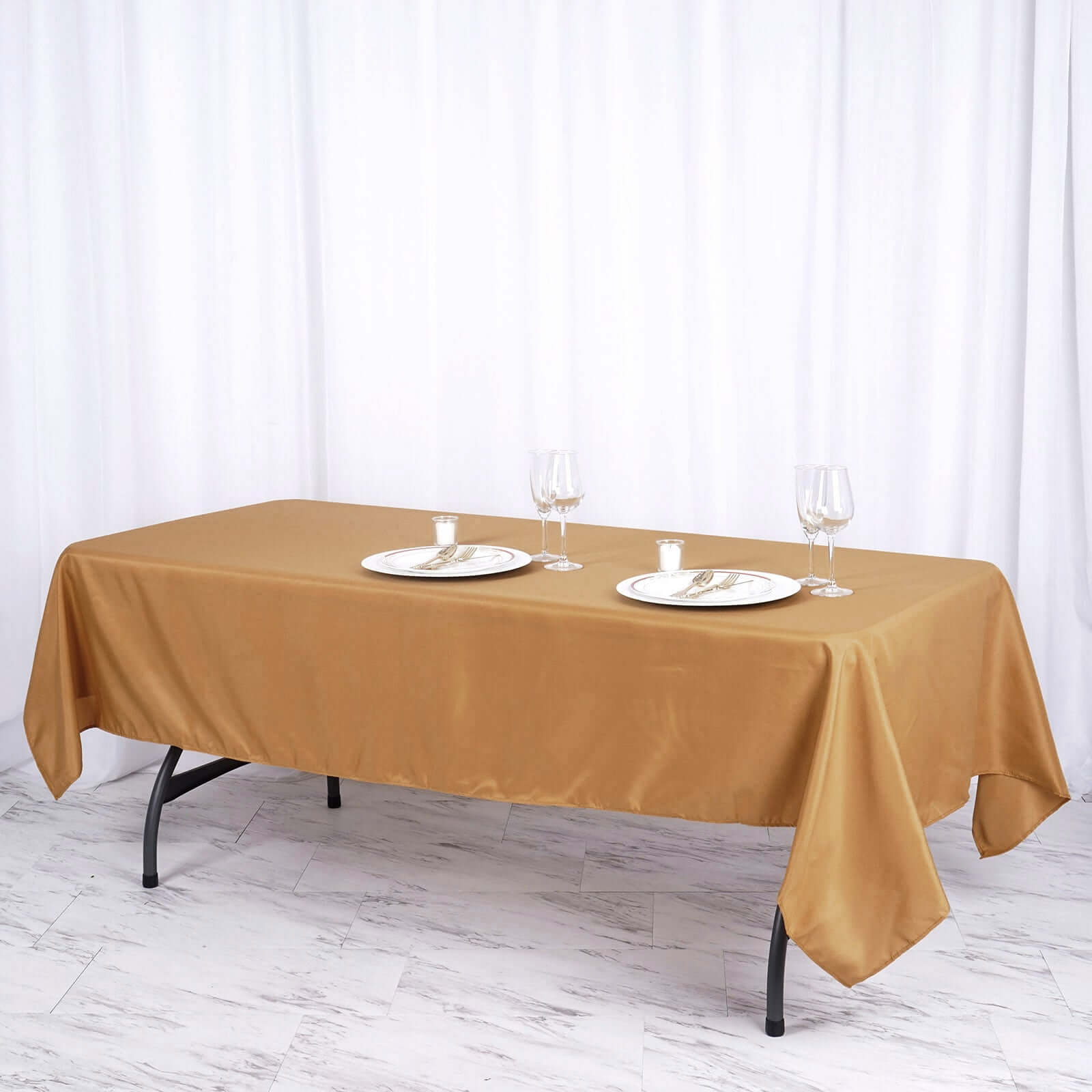 Gold 60x102 Polyester Rectangle Tablecloth - Stylish & Durable for Special Occasions