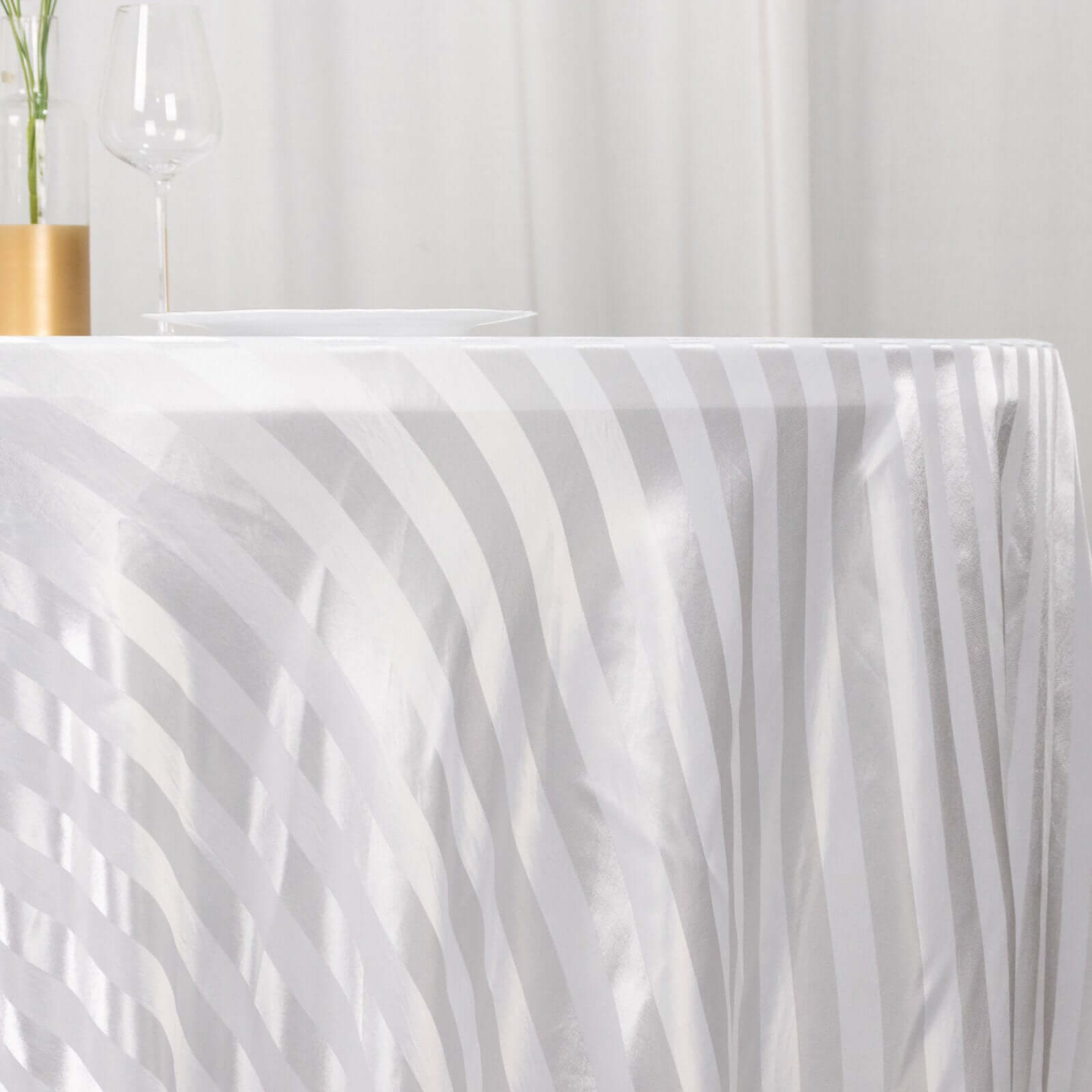 Silky Smooth Seamless White Satin Round Tablecloth with Glossy Stripes - Ideal for Weddings