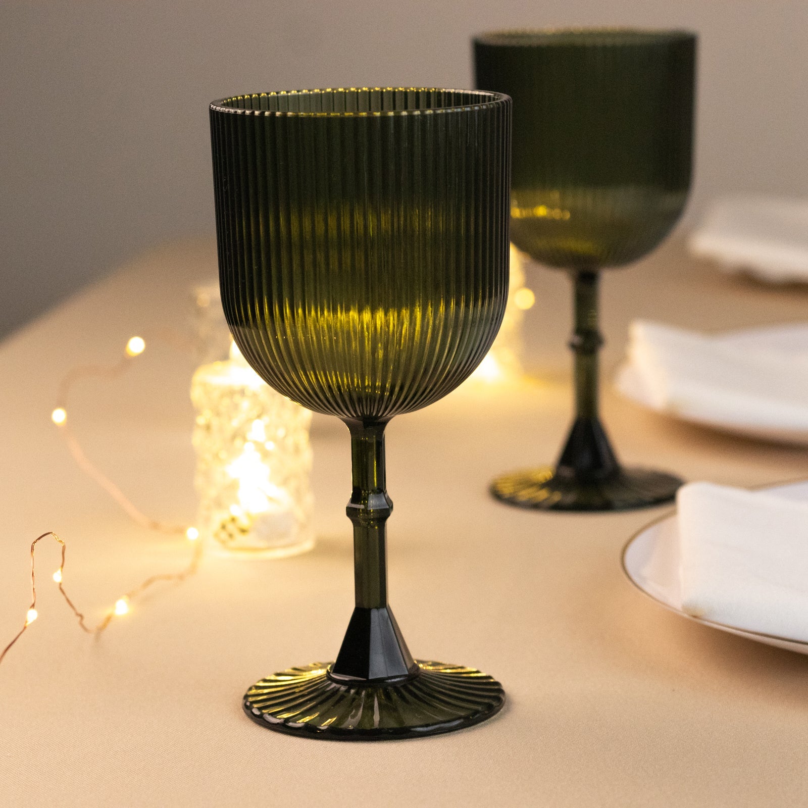 12-Pack 9oz Reusable Shatterproof Vintage Ribbed Hunter Emerald Green Plastic Goblets - Ideal for Parties