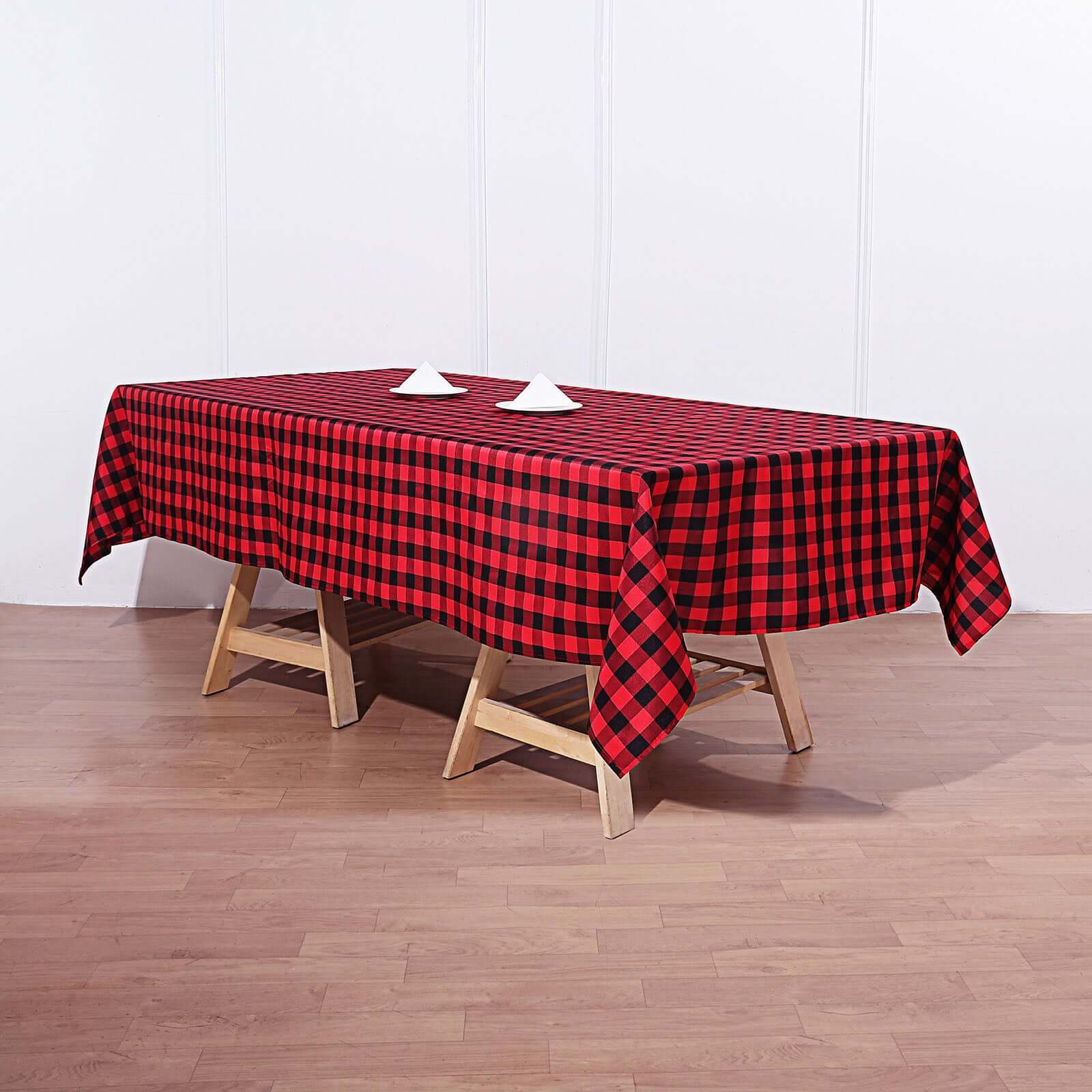 Black/Red Checkered Buffalo Plaid Polyester Tablecloth 60x102 - Ideal for Everyday Use
