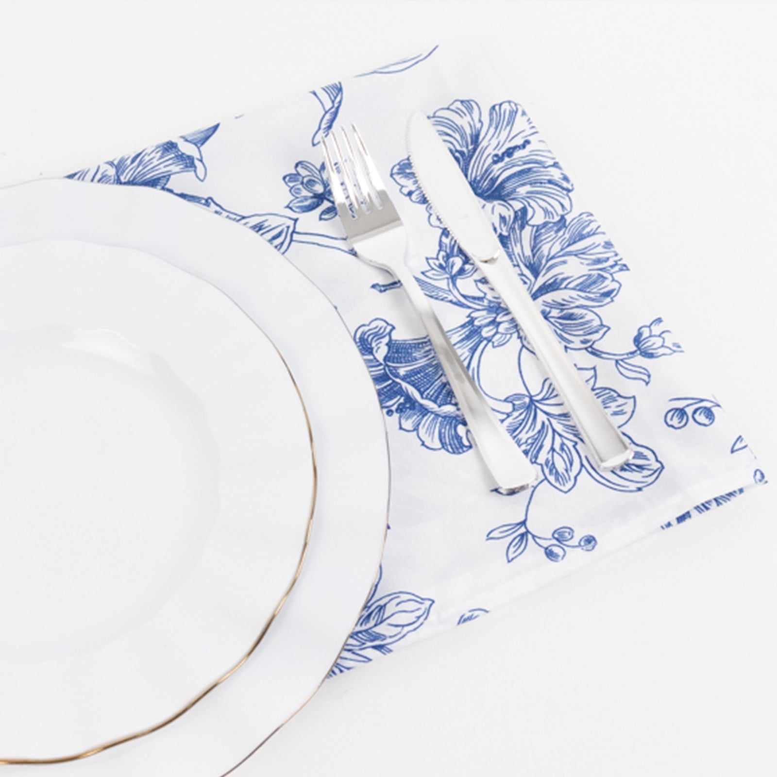 5-Pack Reusable 20x20 Polyester Dinner Napkins in White with Blue French Toile Floral Pattern