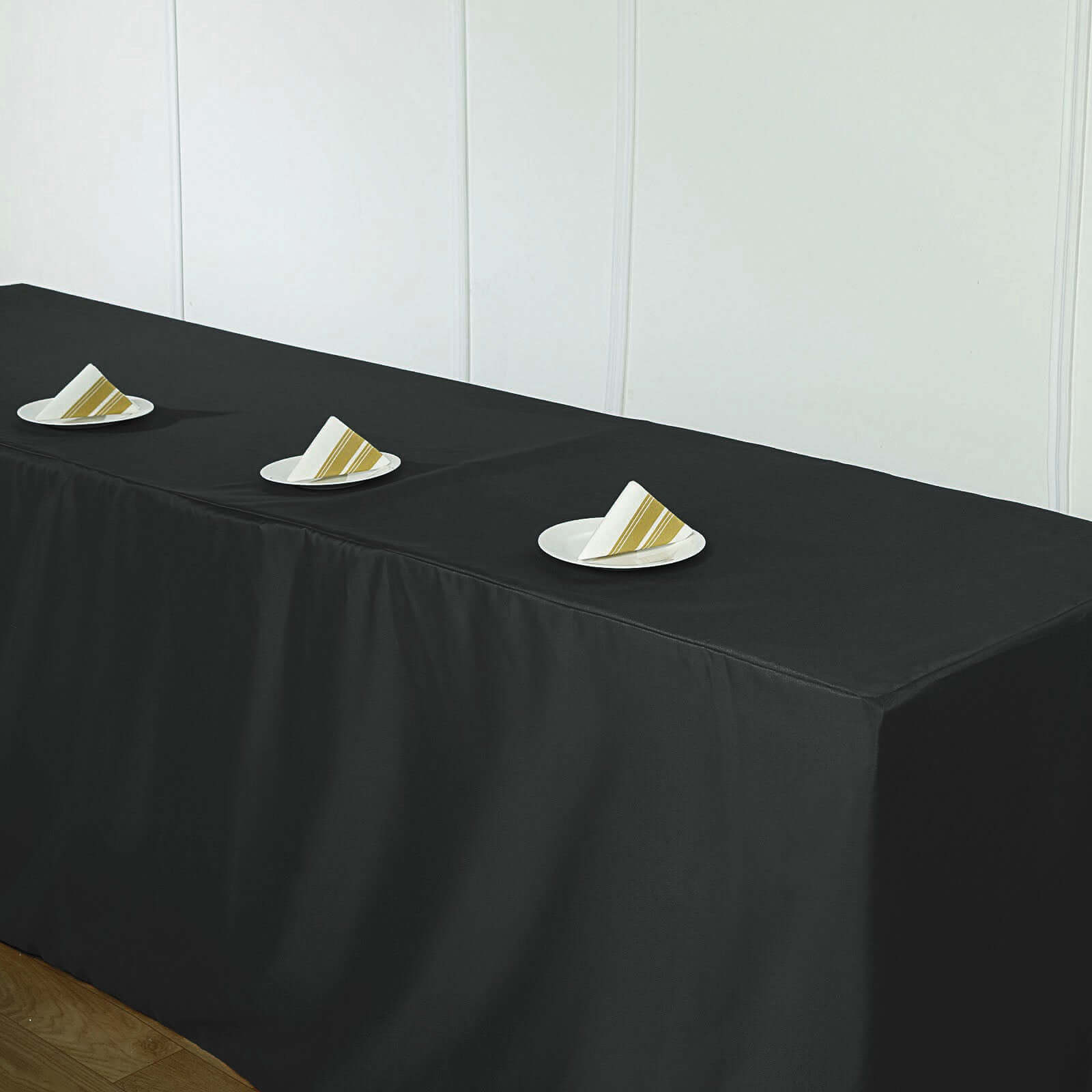 Durable Black Fitted Polyester Tablecloth for 8FT Rectangle Tables - Easy to Maintain!
