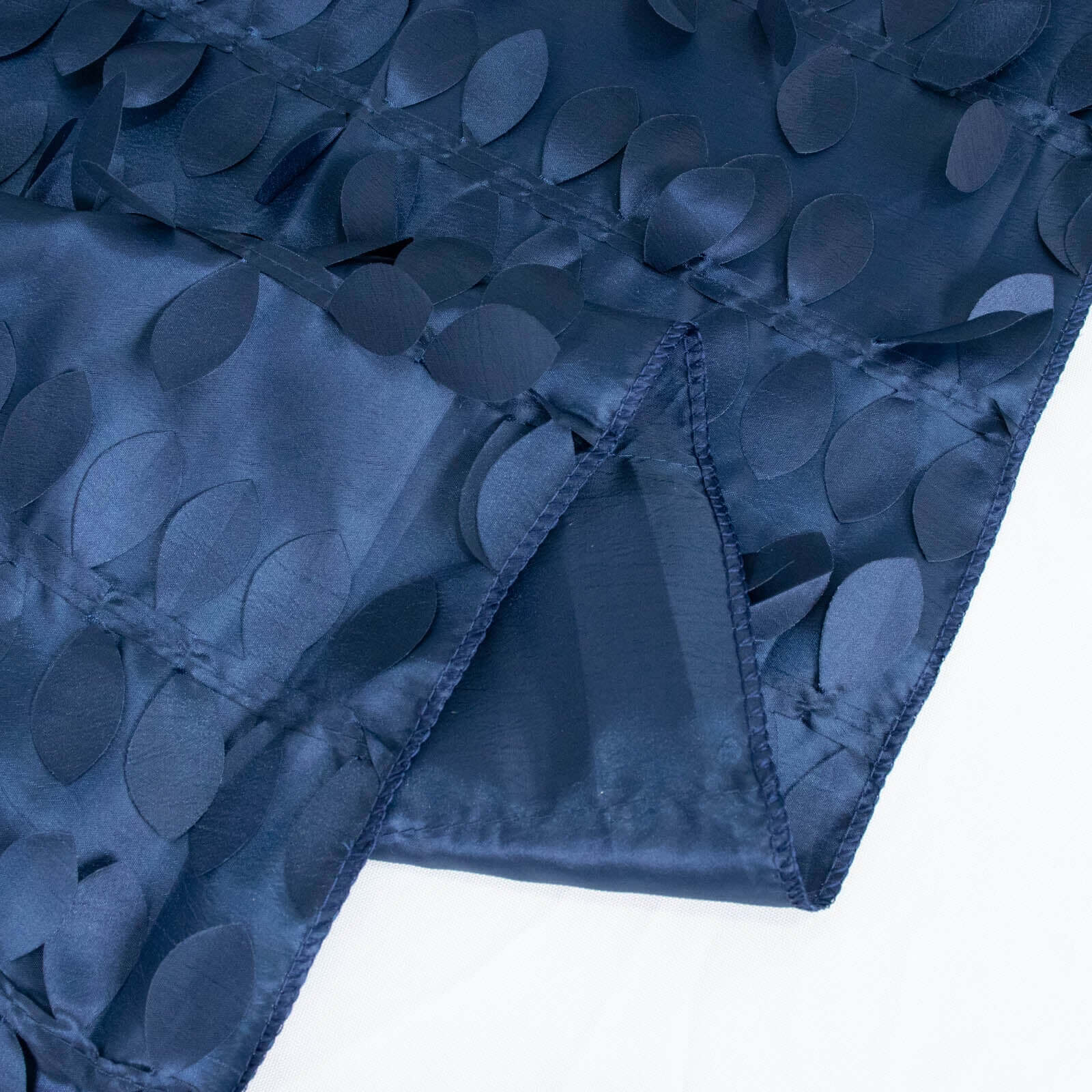 Hot Sale! Navy Blue Taffeta 132-Inch Round Tablecloth with 3D Leaf Petal Design