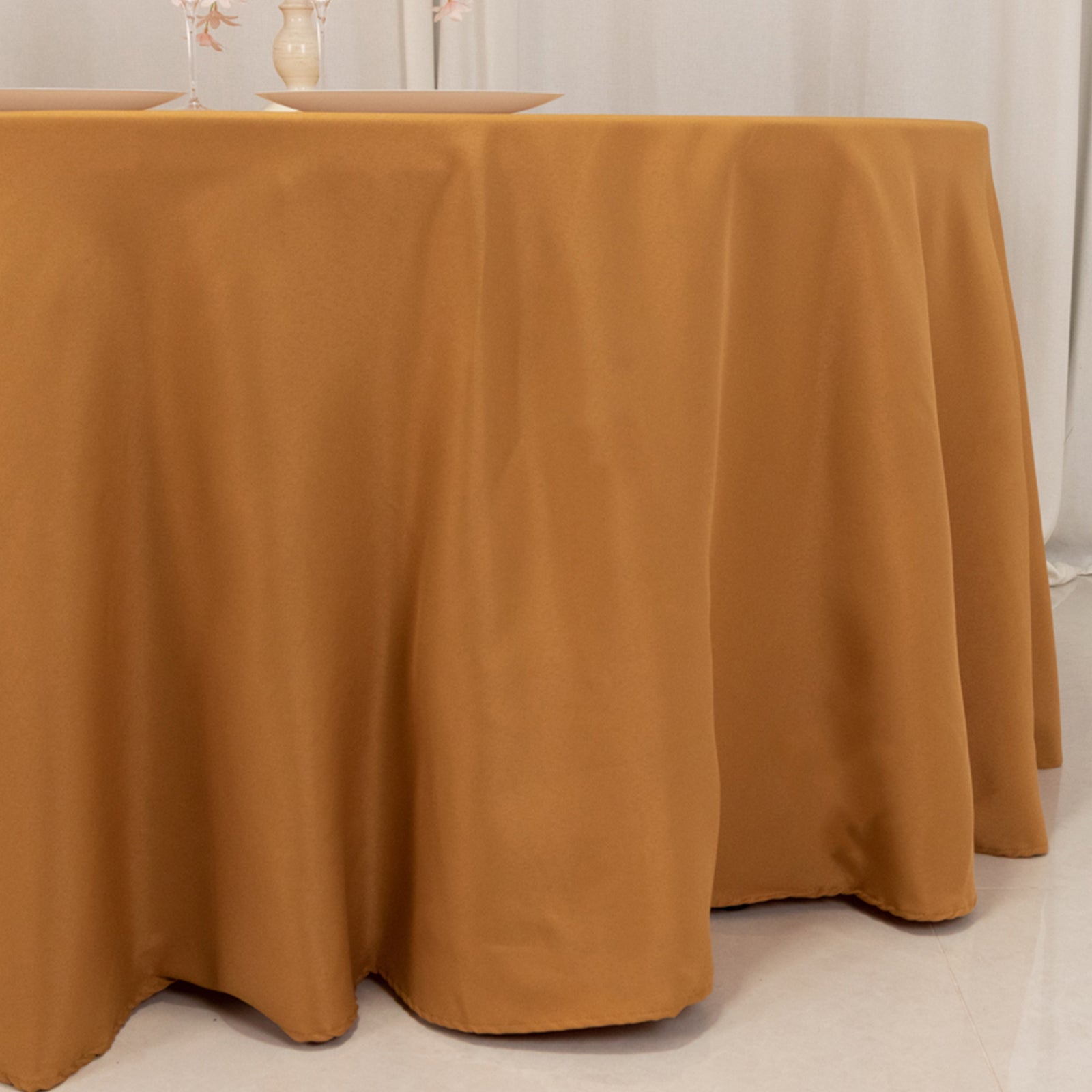 Seamless 220GSM Wrinkle-Resistant Gold Premium Polyester 120 Round Tablecloth for Elegant Events