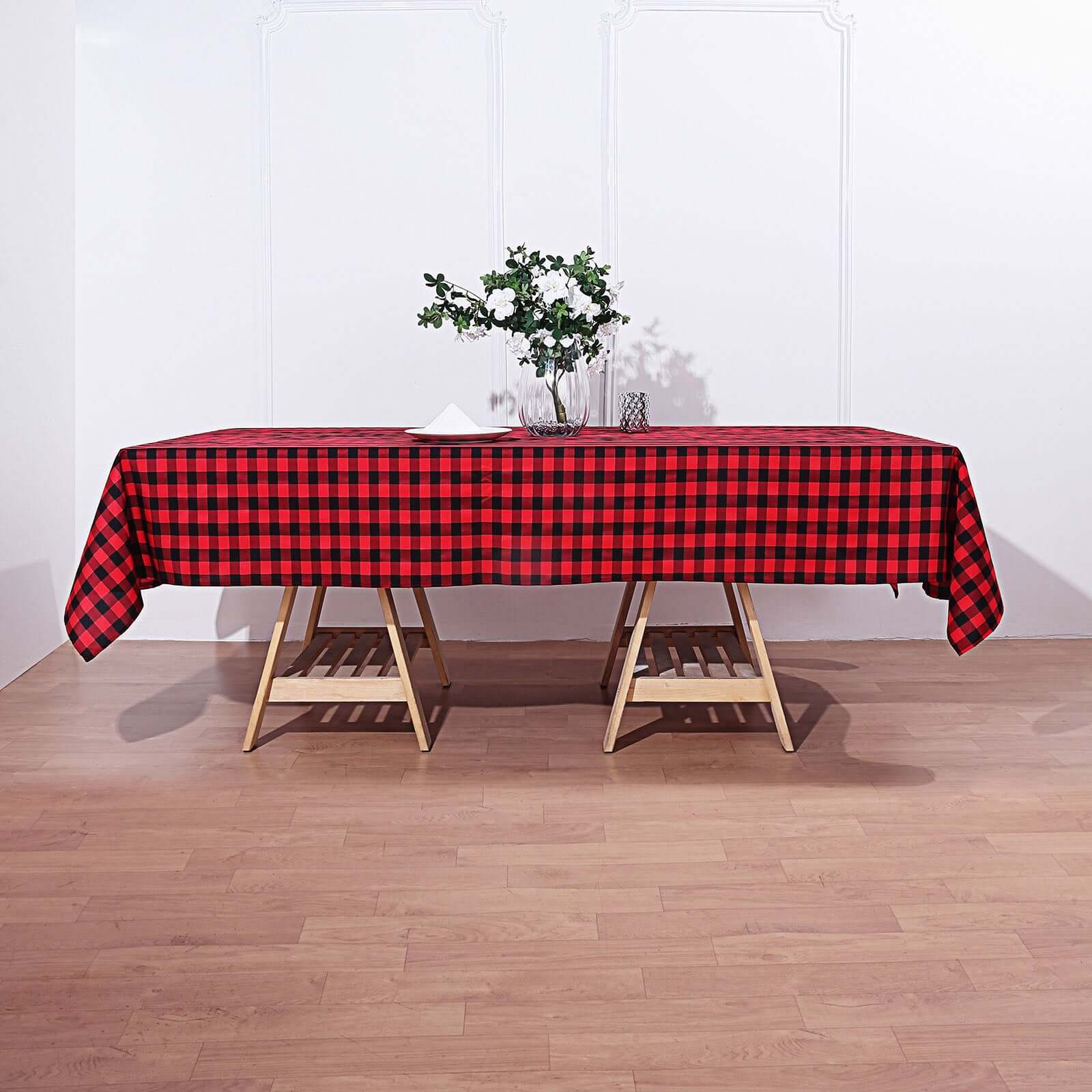 Black/Red Checkered Buffalo Plaid Polyester Tablecloth 60x102 - Ideal for Everyday Use