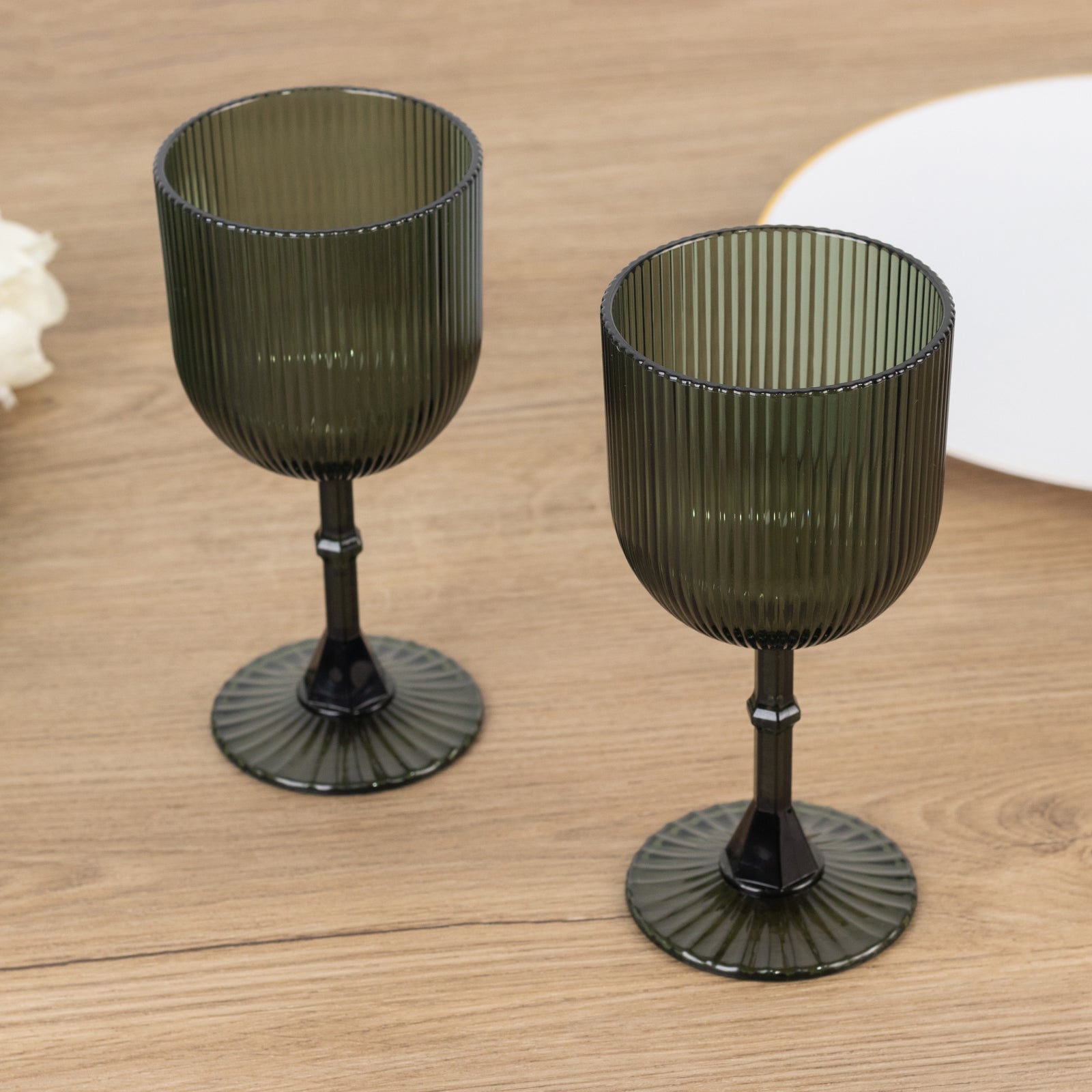 12-Pack 9oz Reusable Shatterproof Vintage Ribbed Hunter Emerald Green Plastic Goblets - Ideal for Parties