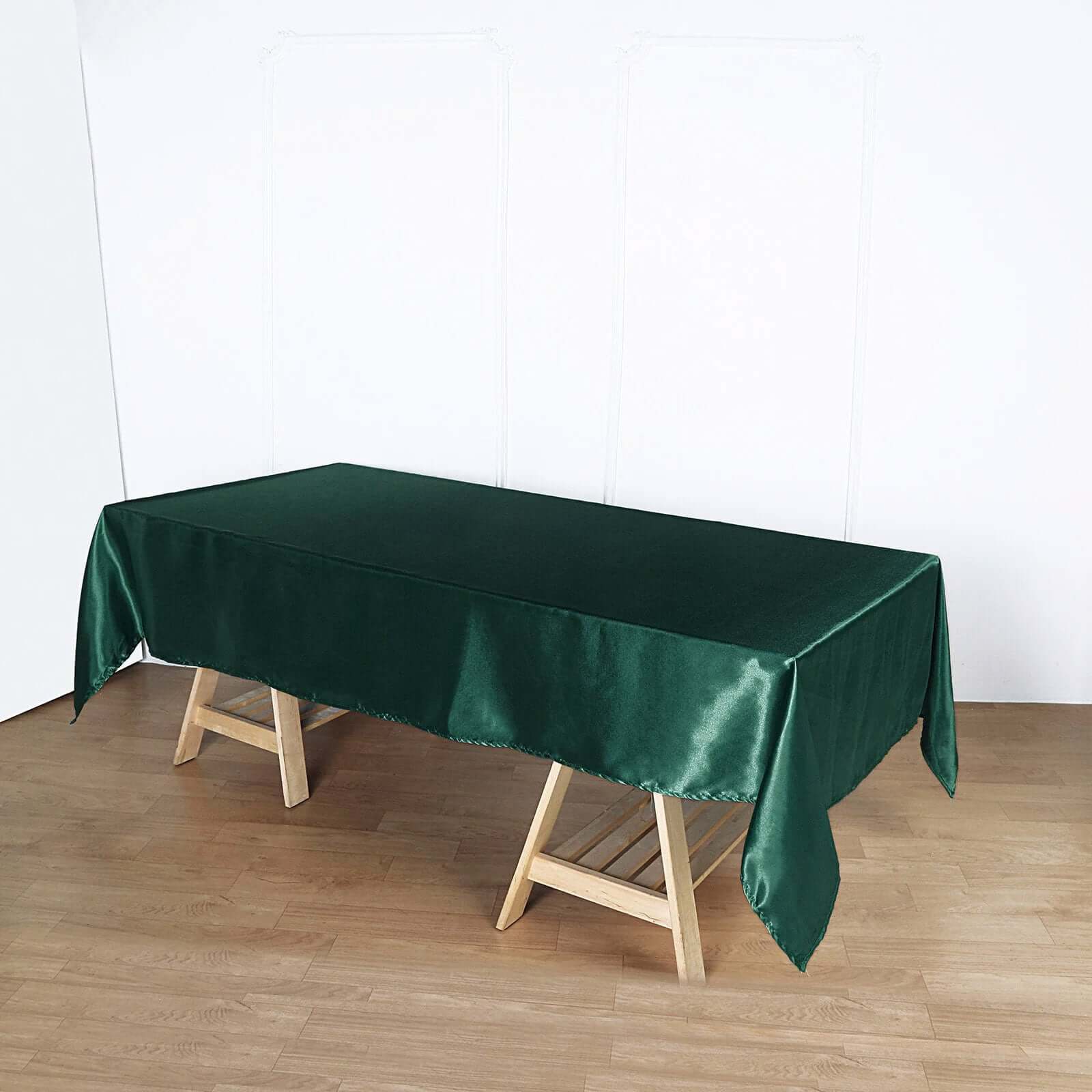Luxurious Satin 60x102 Rectangular Tablecloth in Hunter Emerald Green