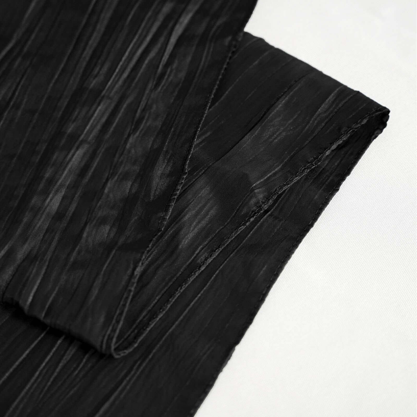 Black Crinkle Taffeta Rectangle Tablecloth 90x132 - Seamless Design for Elegant Gatherings