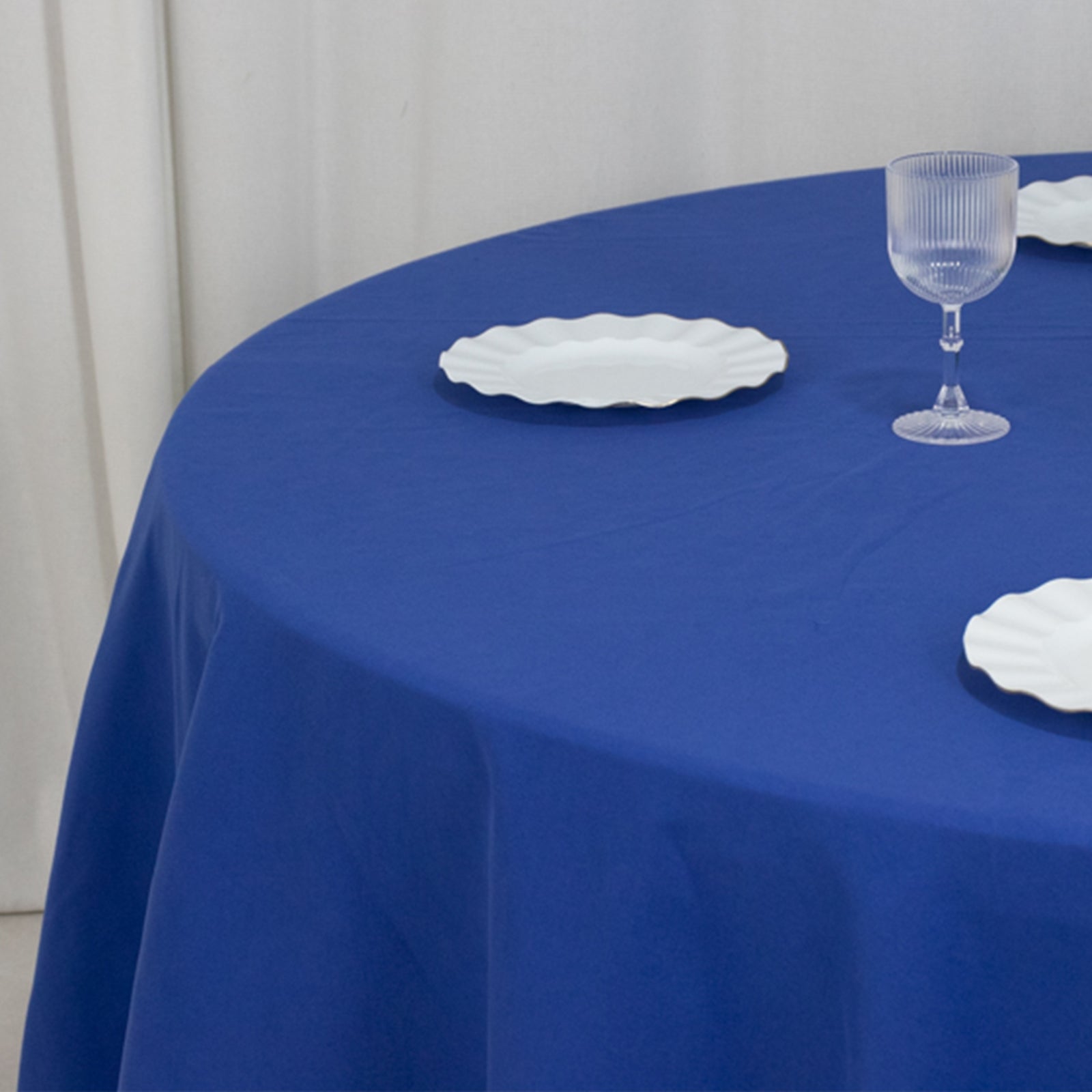 Exclusive Royal Blue 120" Cotton Blend Seamless Wrinkle-Resistant Round Tablecloth