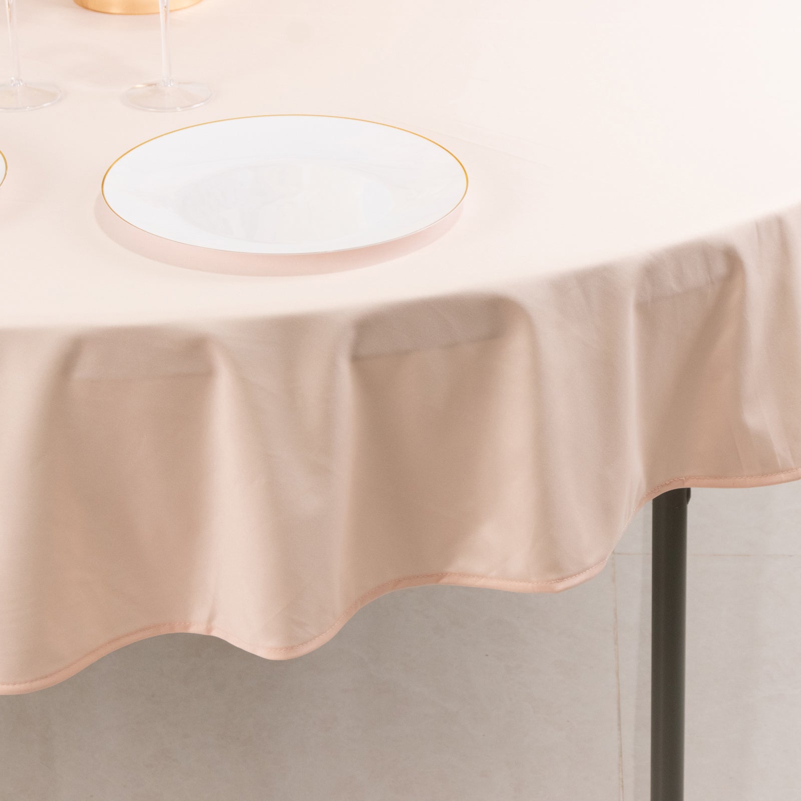 Hot Deal! Premium Blush 70' Round Scuba Tablecloth - Wrinkle & Stain Free
