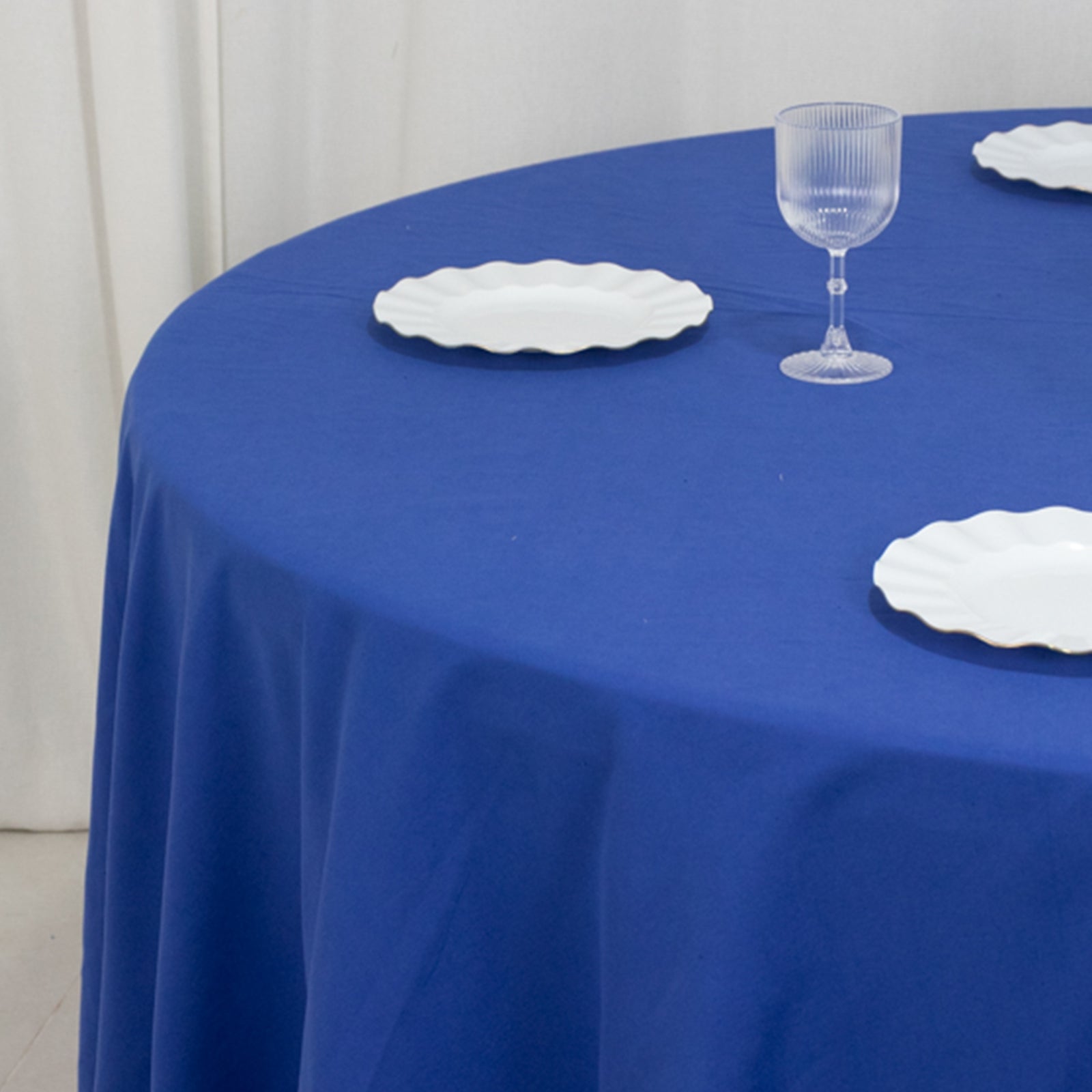 Royal Blue 108-Inch Cotton Blend Round Tablecloth with Wrinkle-Resistant Design - Ideal for Events