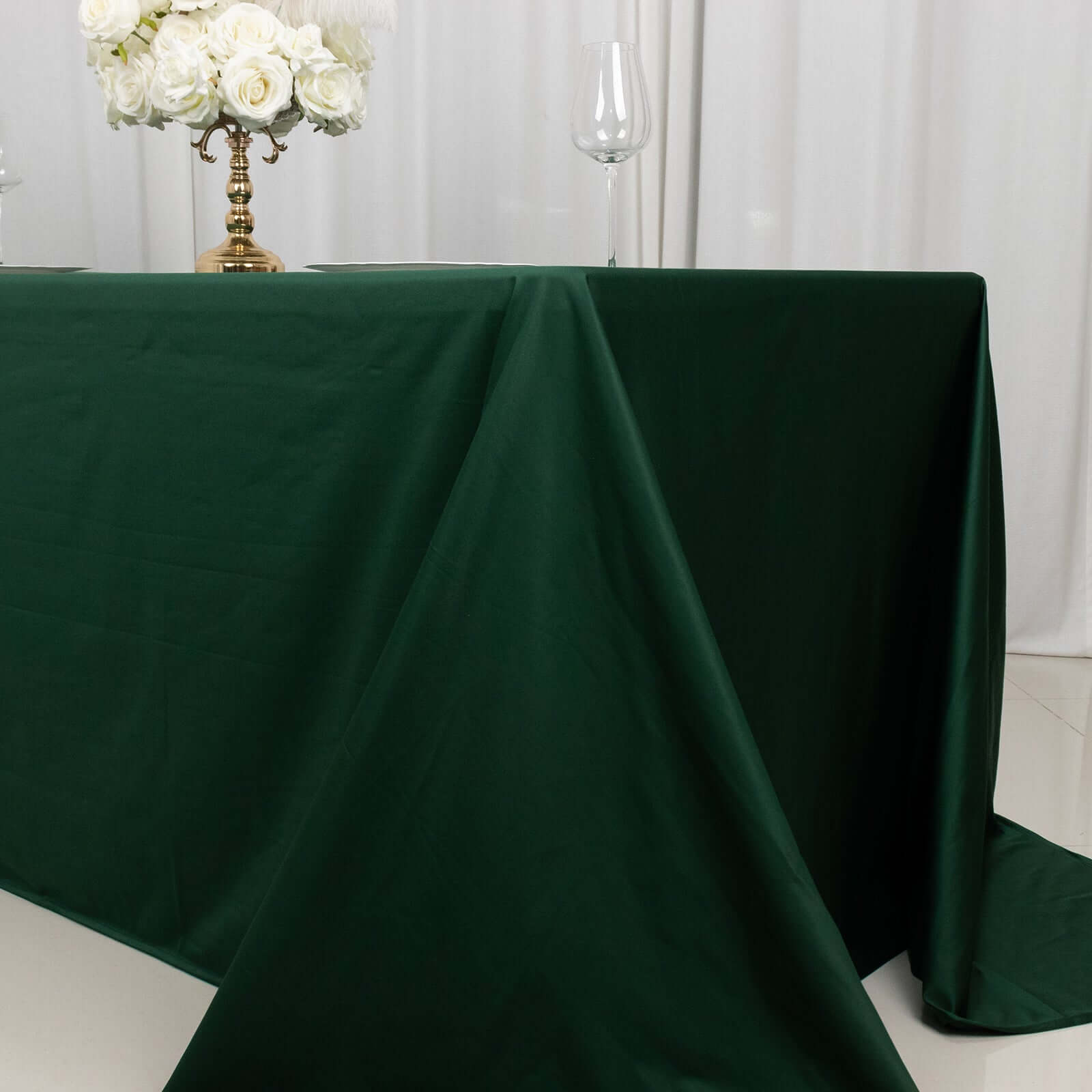 Wrinkle-Free, Stain-Resistant Premium Scuba 90x132 Emerald Green Rectangular Tablecloth