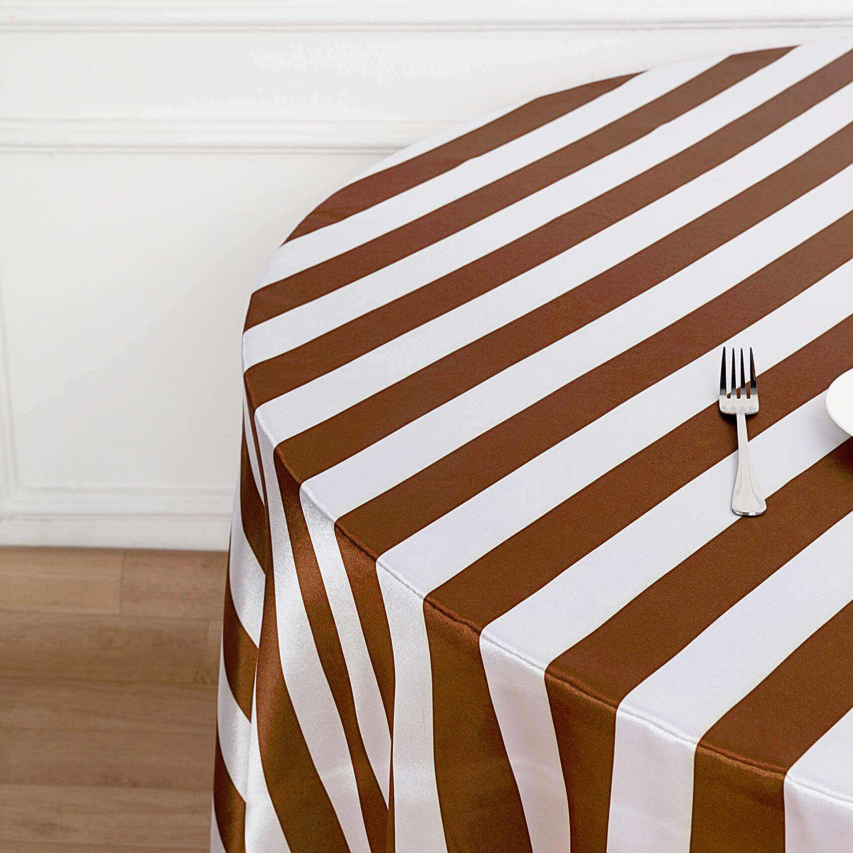 Hot Sale! 120-Inch Round Gold/White Stripe Satin Tablecloth with Seamless Smooth Finish