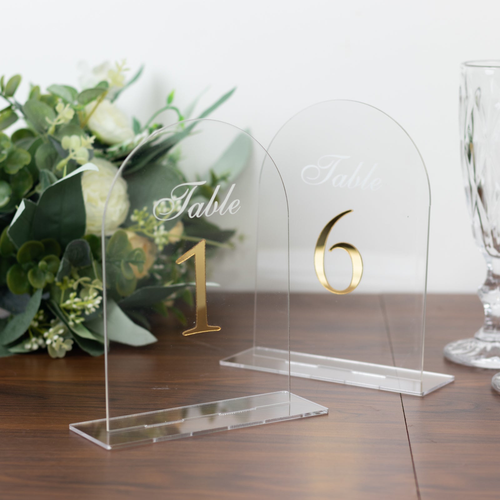 Hot Sale! Transparent Acrylic Wedding Reception Table Numbers 1 - 10 with Gold Print and Stands