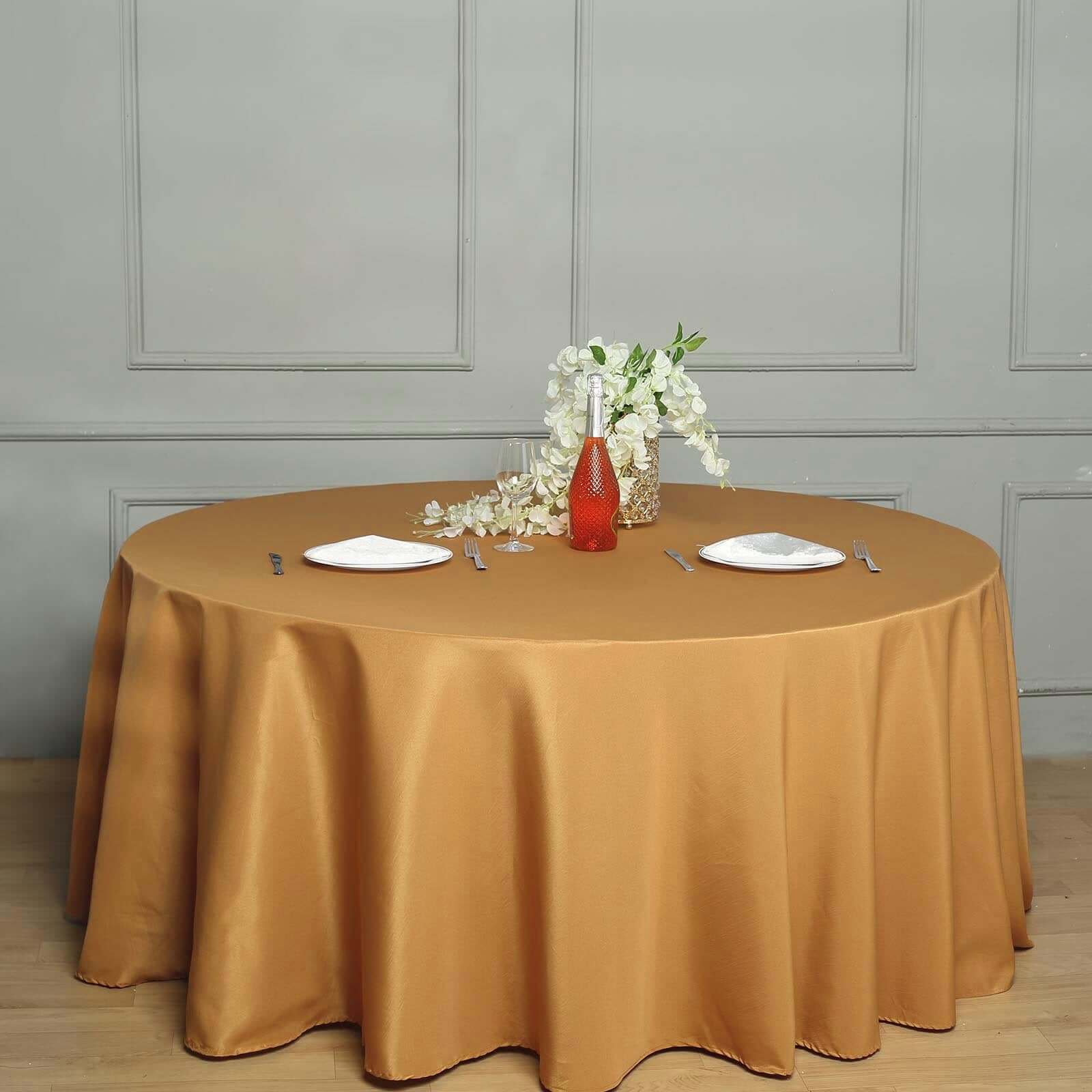 Exclusive Gold Polyester Round Tablecloth - 132' Dia for Grand Celebrations