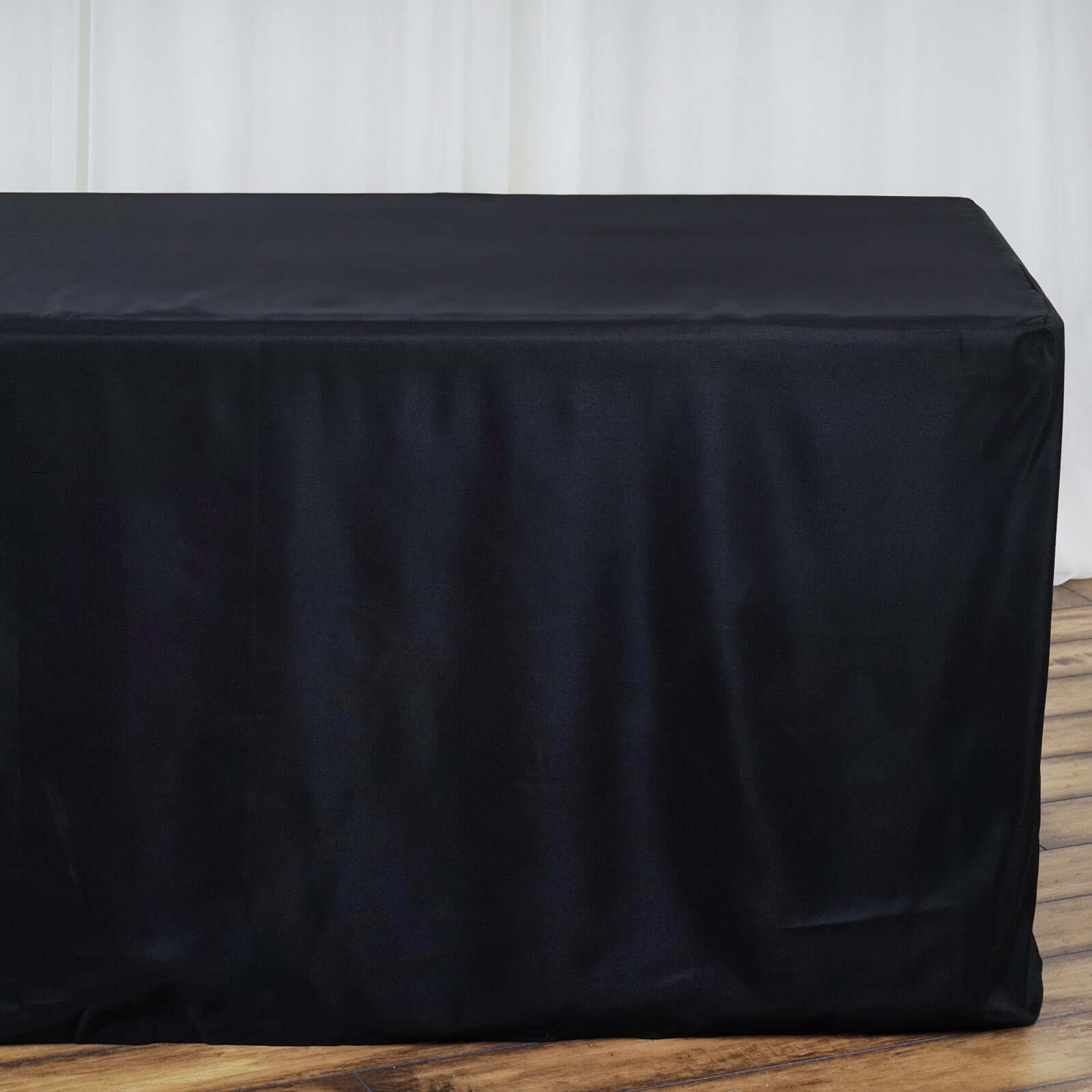 Durable Black Fitted Polyester Tablecloth for 8FT Rectangle Tables - Easy to Maintain!