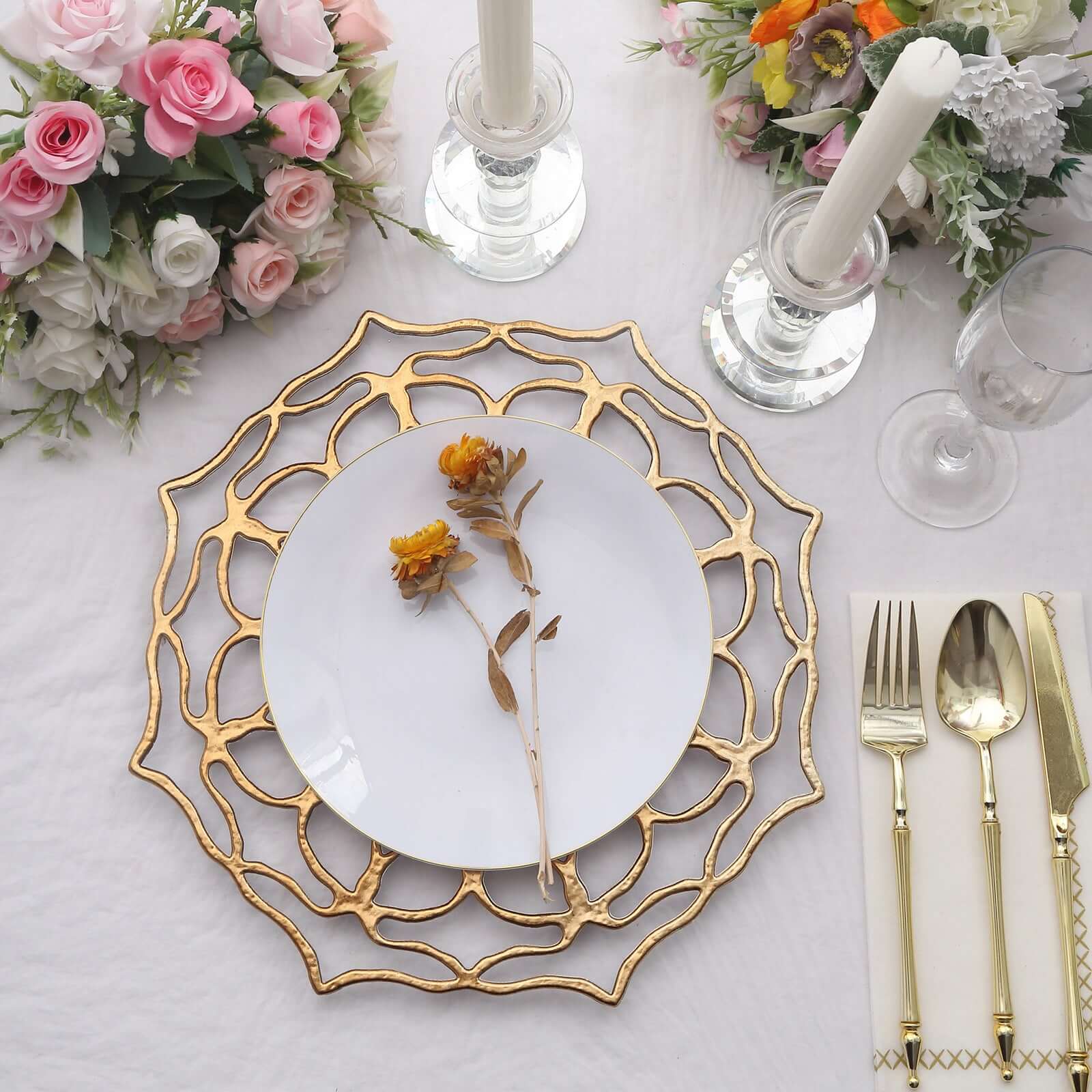 Hot Sale! 6-Pack 13-Inch Gold Acrylic Round Charger Plates with Floral Cutout Design