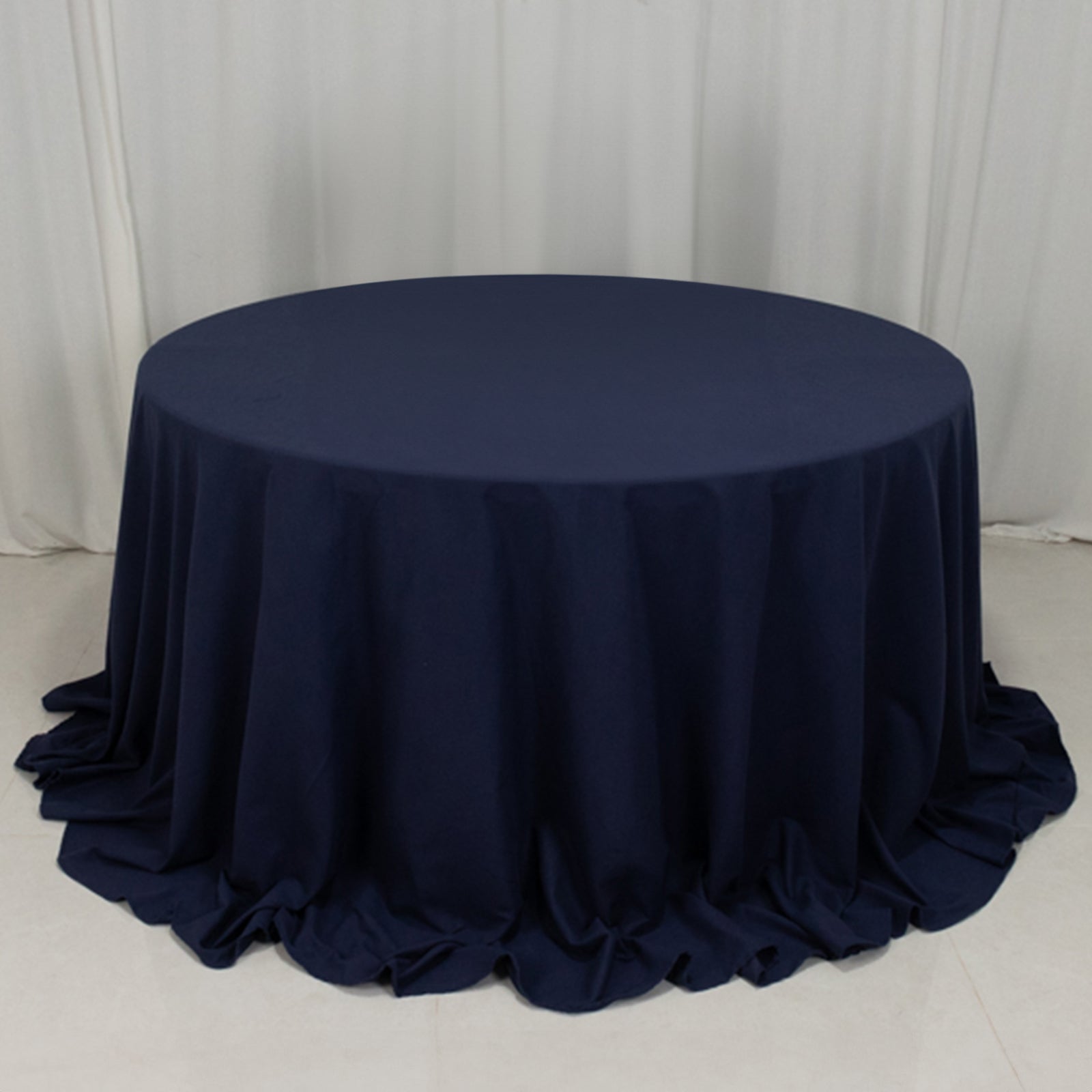 Navy Blue 132" Seamless Wrinkle - Resistant Cotton Blend Round Tablecloth - Ideal for Events