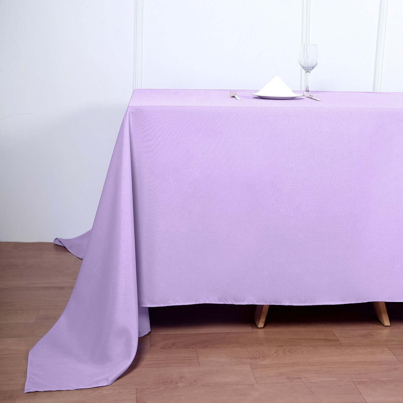 Amazing Seamless Wrinkle-Resistant Polyester Rectangle Tablecloth in Lavender Lilac, 90x132