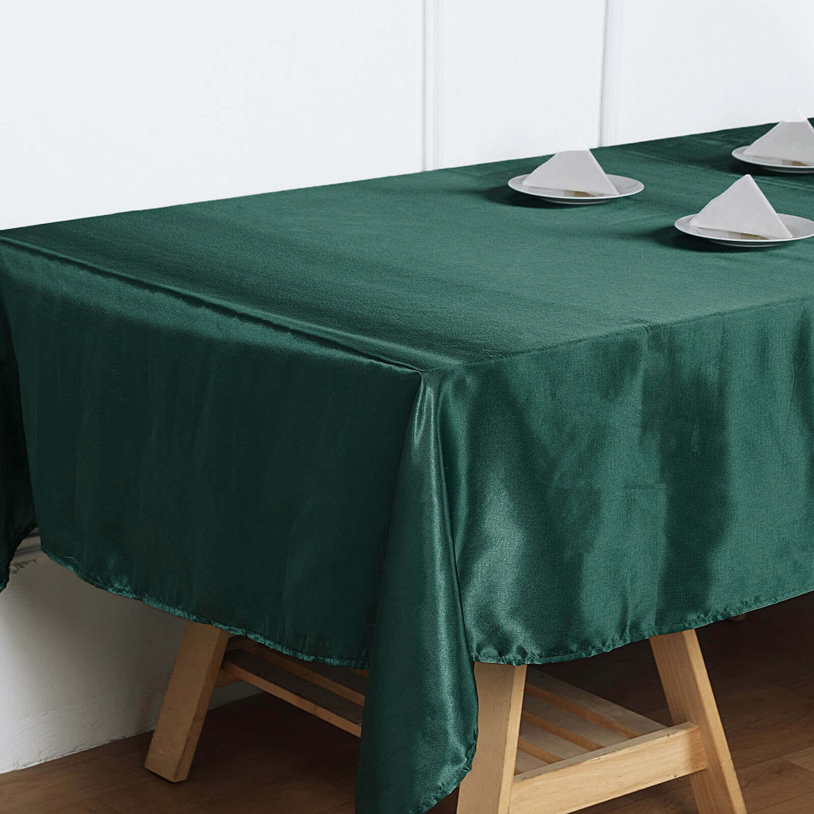 Luxurious Satin 60x102 Rectangular Tablecloth in Hunter Emerald Green
