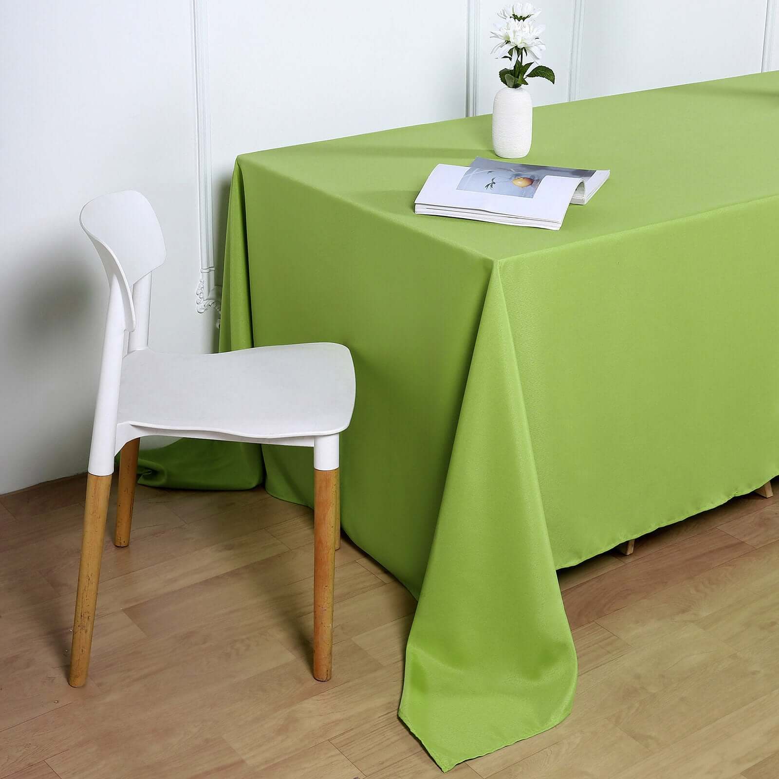 Wrinkle-Resistant Seamless Apple Green Polyester 90x132 Rectangle Tablecloth