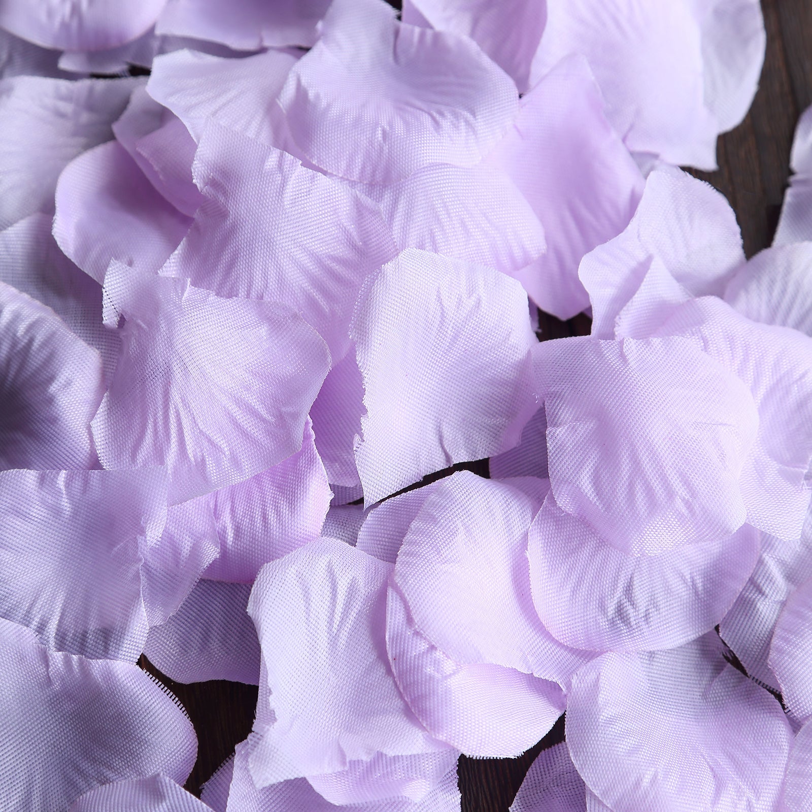 500-Piece Lavender Lilac Silk Rose Petal Confetti for Table and Floor Decor