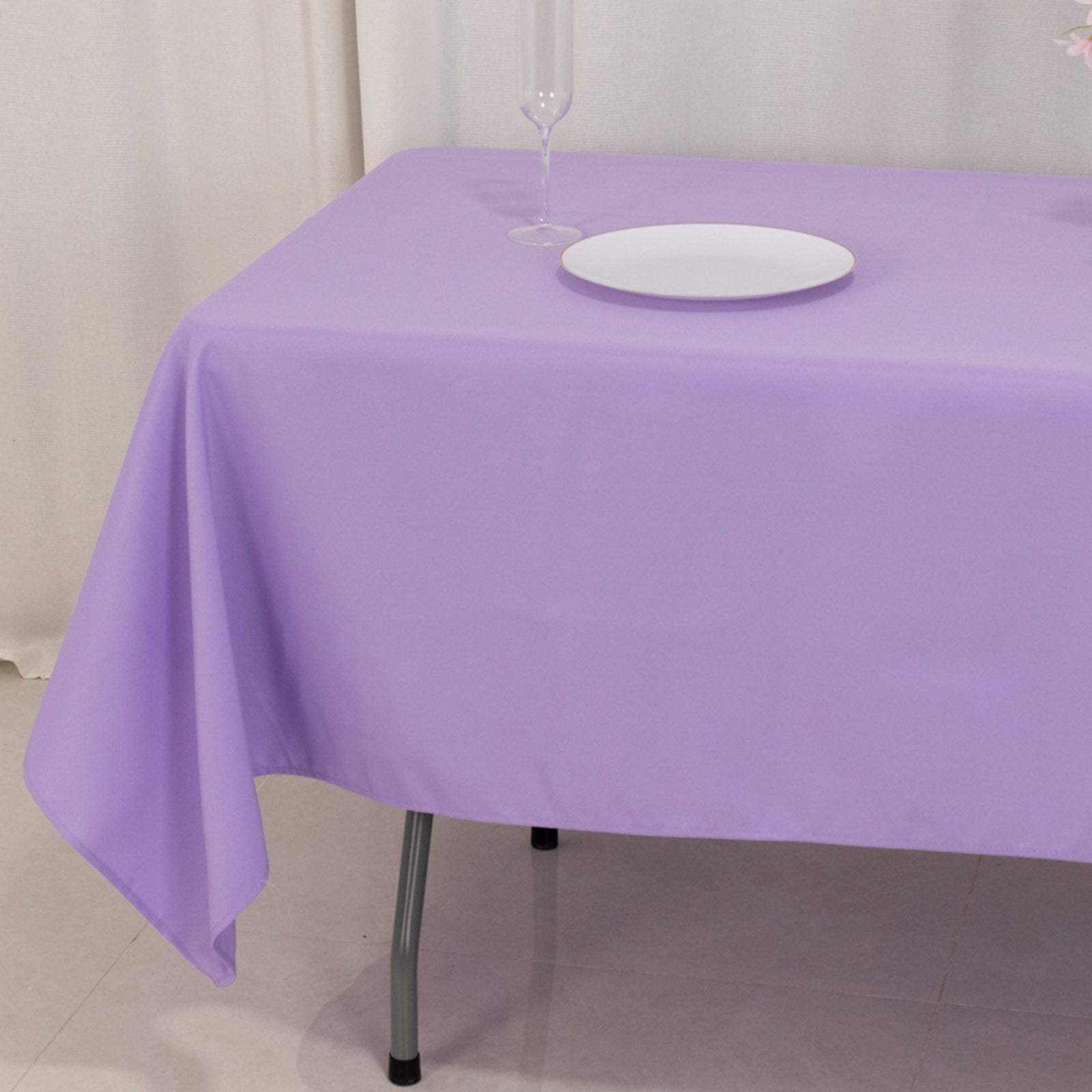 Hot Sale! Durable 220GSM Wrinkle-Resistant Lavender Lilac Premium Polyester Rectangle Tablecloth 60x102