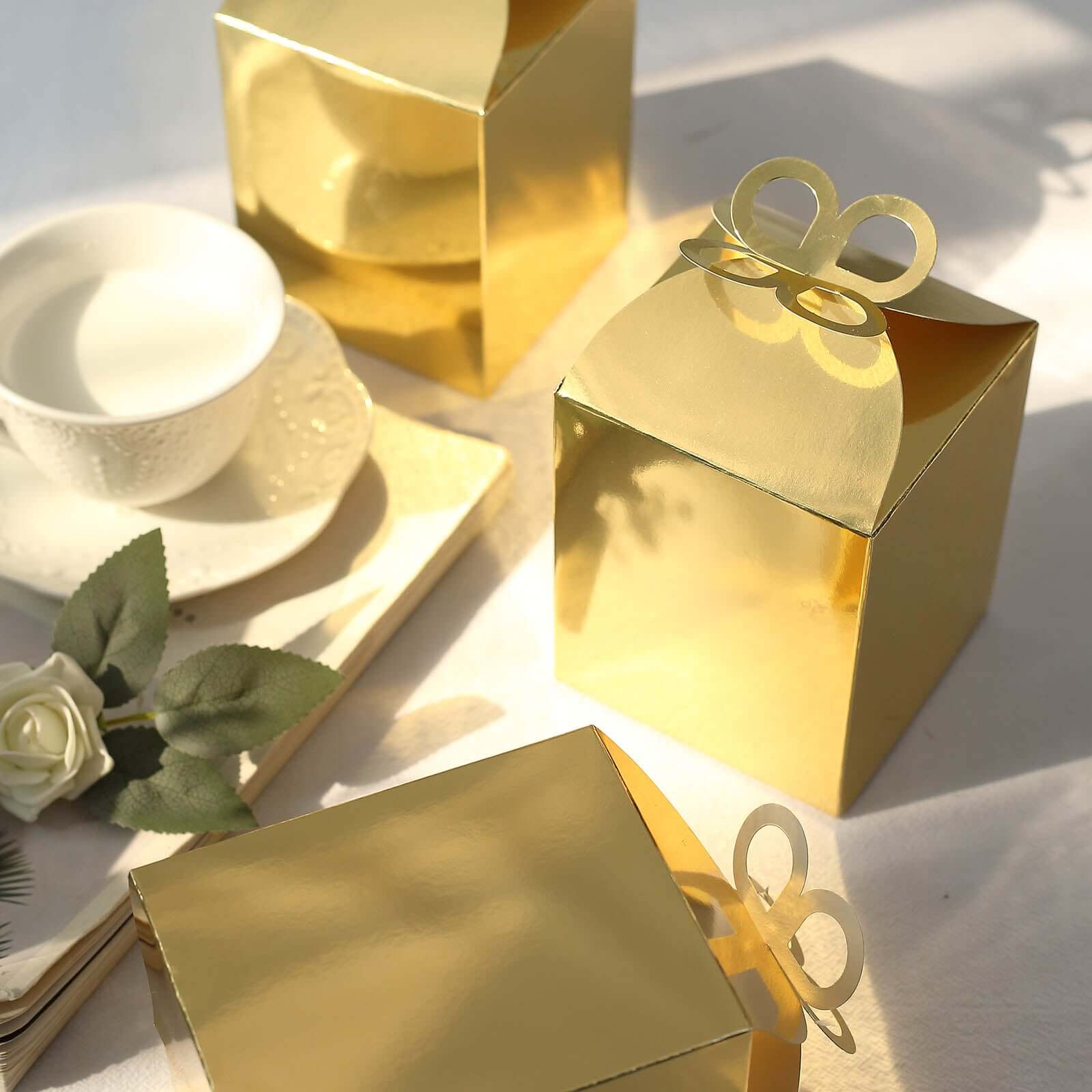 25-Pack Premium Metallic Gold Foil Butterfly Top Party Favor Boxes, Ideal for Gifts