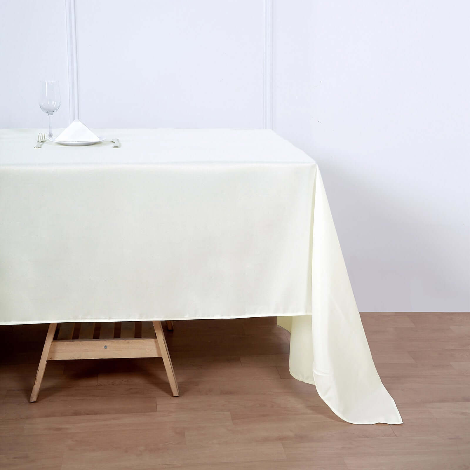 Ivory 60x126 Polyester Rectangle Tablecloth - Wrinkle-Resistant Design