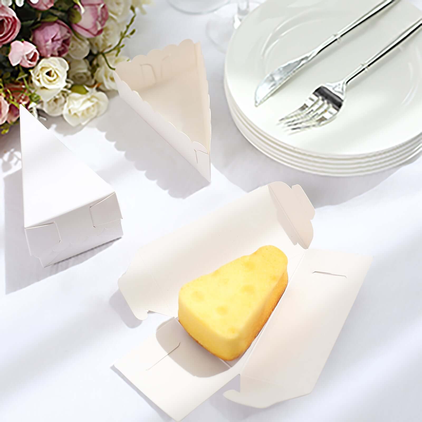 10-Pack Gold Decorative Scalloped Top Cardstock Triangle Cake Slice Boxes for Desserts & Party Favors