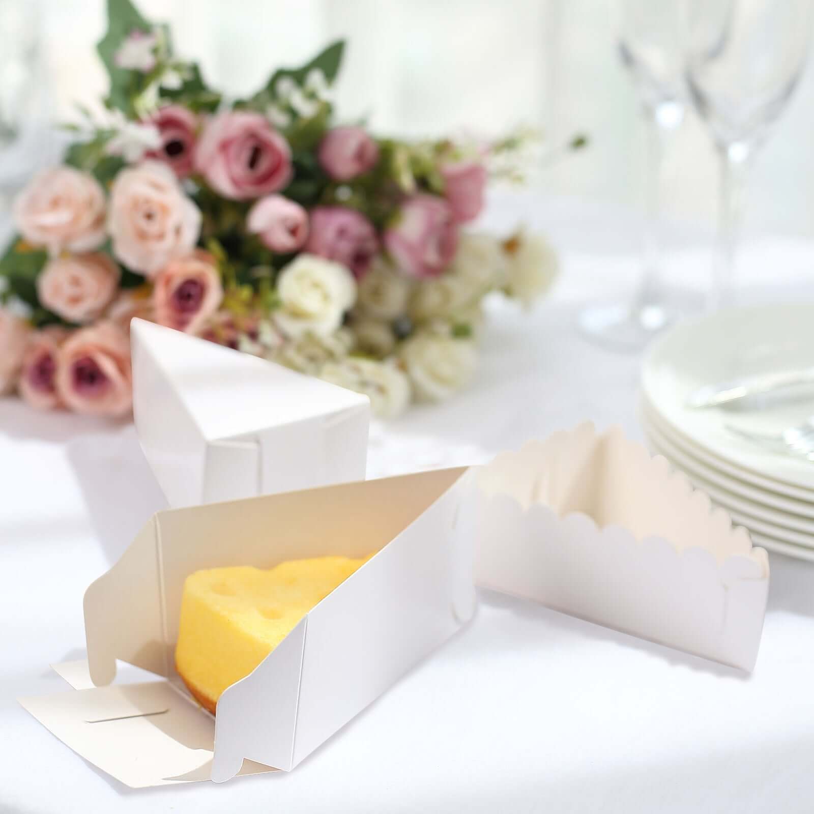 10-Pack Gold Decorative Scalloped Top Cardstock Triangle Cake Slice Boxes for Desserts & Party Favors