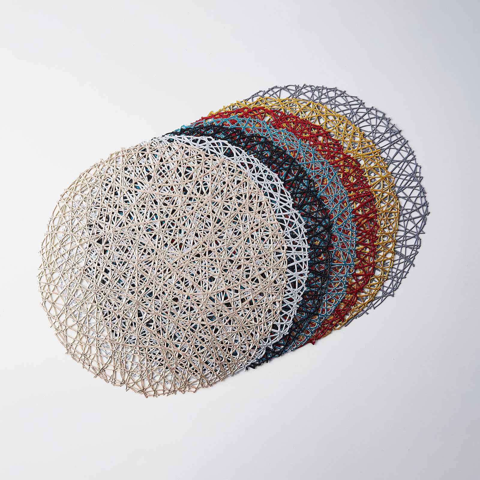 6-Piece Set of Durable Gold Vinyl Round Woven Non-Slip Dining Placemats 15