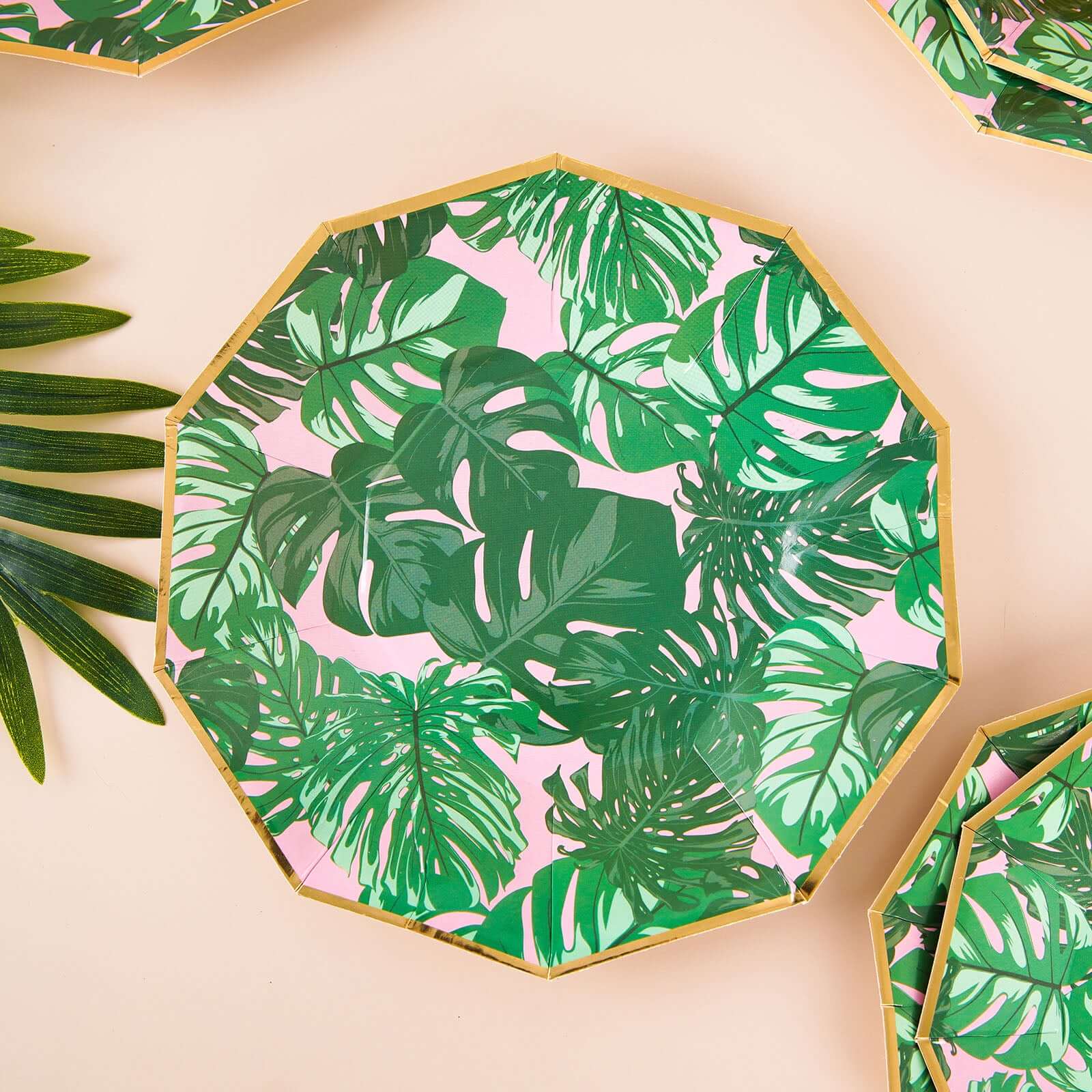 25-Pack 9" Pink Paper Decagon Dinner Plates with Green Palm Leaves & Gold Rim - Ideal for Luau & Summer Parties