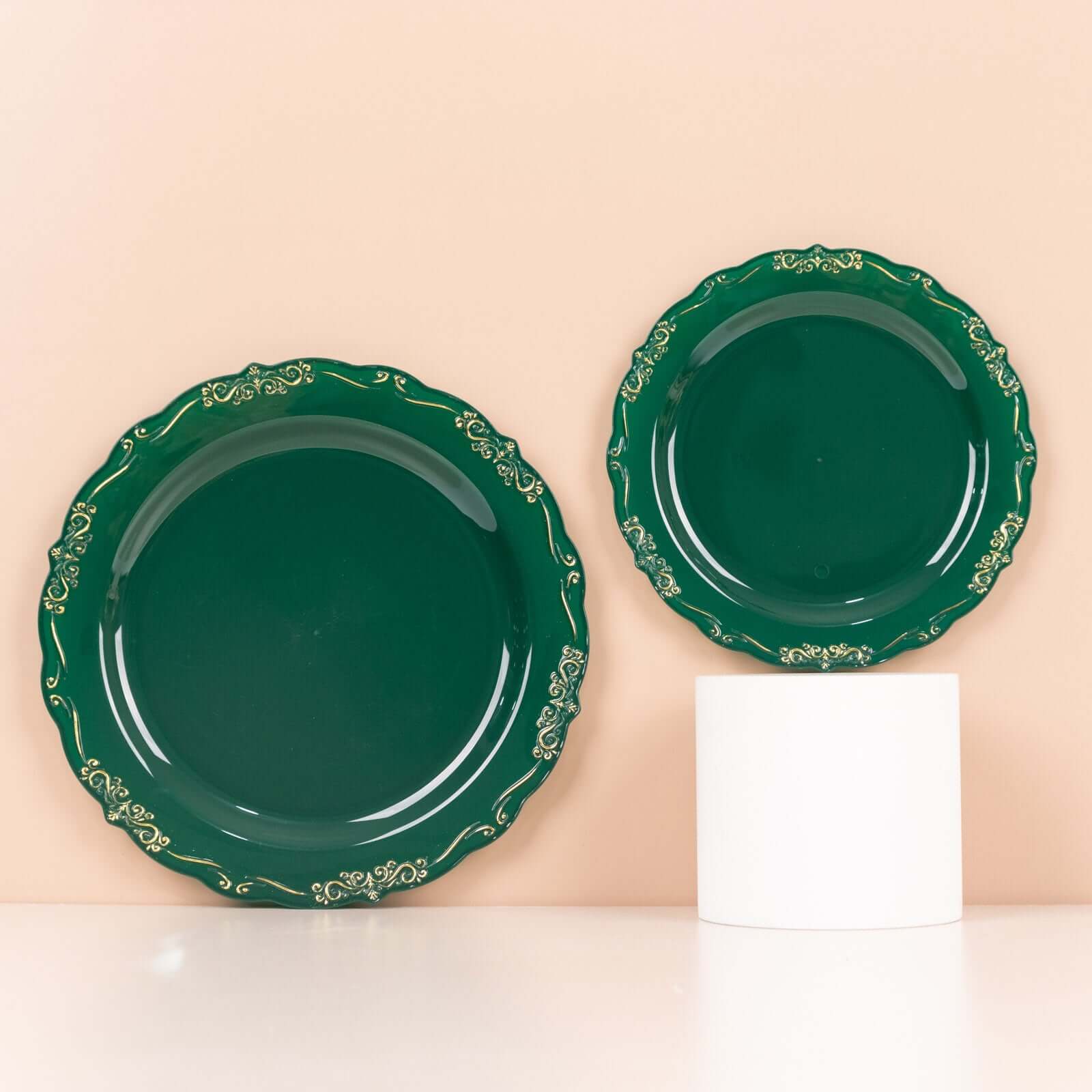 10-Pack Sturdy Disposable Round Dinner Plates in Hunter Green with Gold Embossed Rim