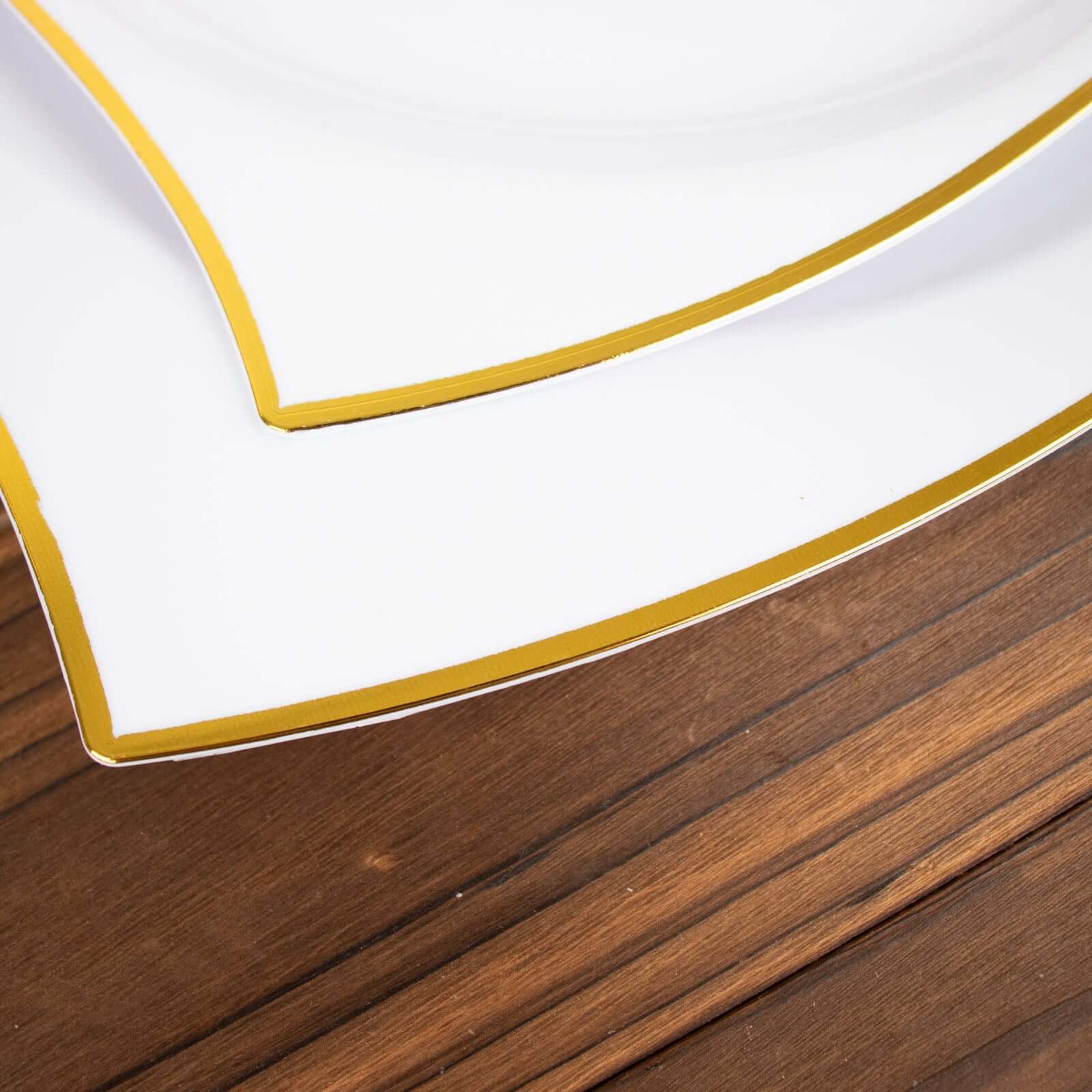 10-Piece Set of White Plastic Square Dinner Plates with Gold Wavy Rim for Luxury Parties