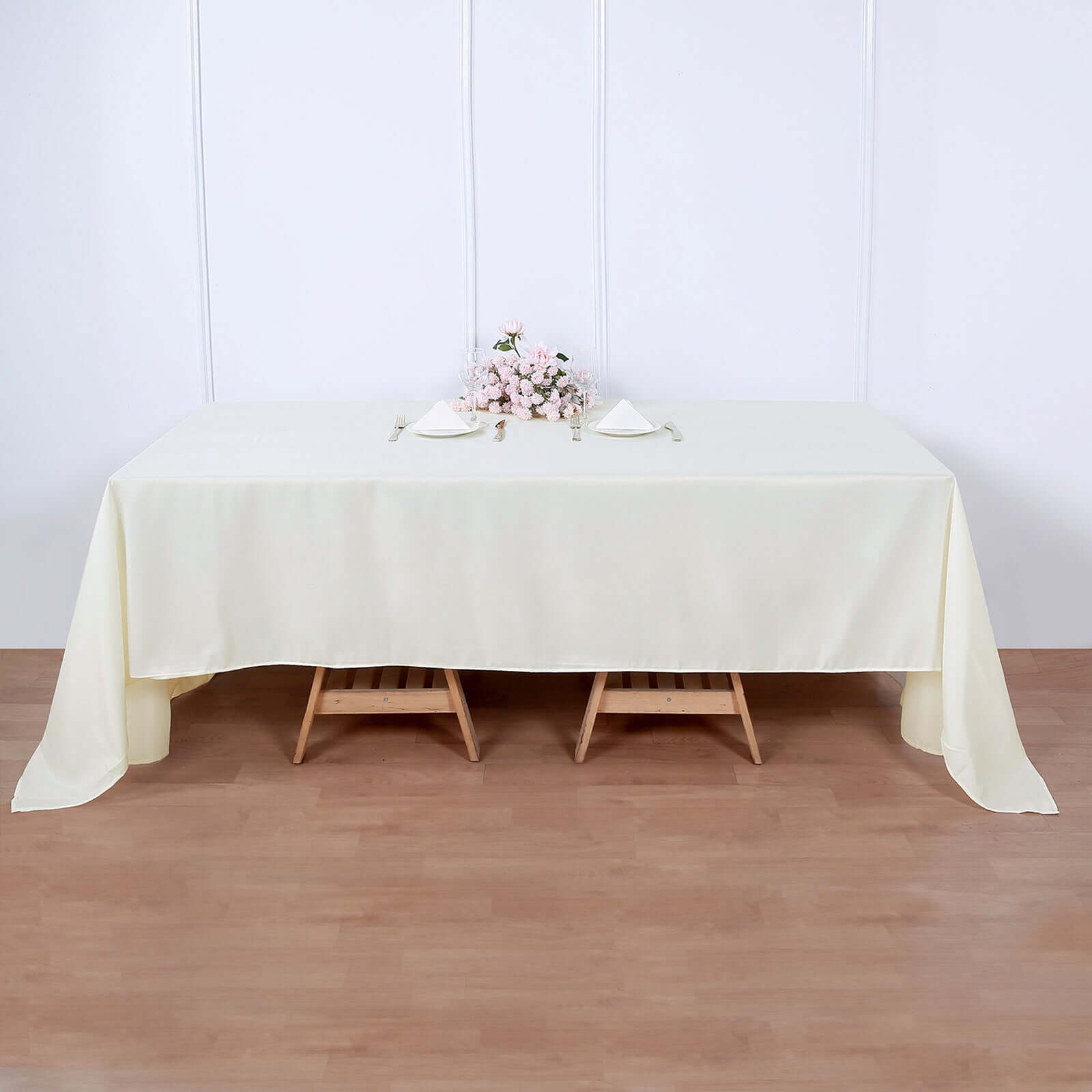 Ivory 60x126 Polyester Rectangle Tablecloth - Wrinkle-Resistant Design