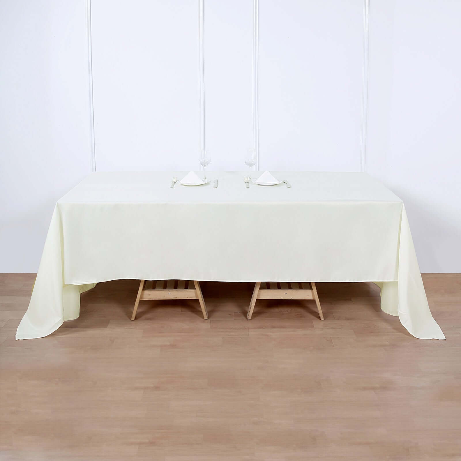 Ivory 60x126 Polyester Rectangle Tablecloth - Wrinkle-Resistant Design