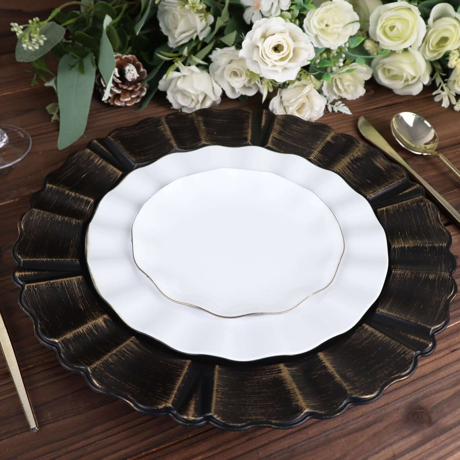 Hot Sale! 6-Piece Set of 13-Inch Matte Black Acrylic Plastic Round Charger Plates with Gold Brushed Wavy Scalloped Rim for Dinner Parties
