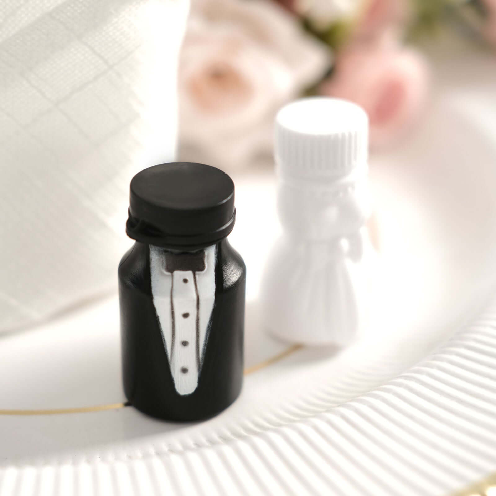 24-Pack Bride and Groom Prefilled Soap Bubble Bottles - Ideal Wedding Party Favors