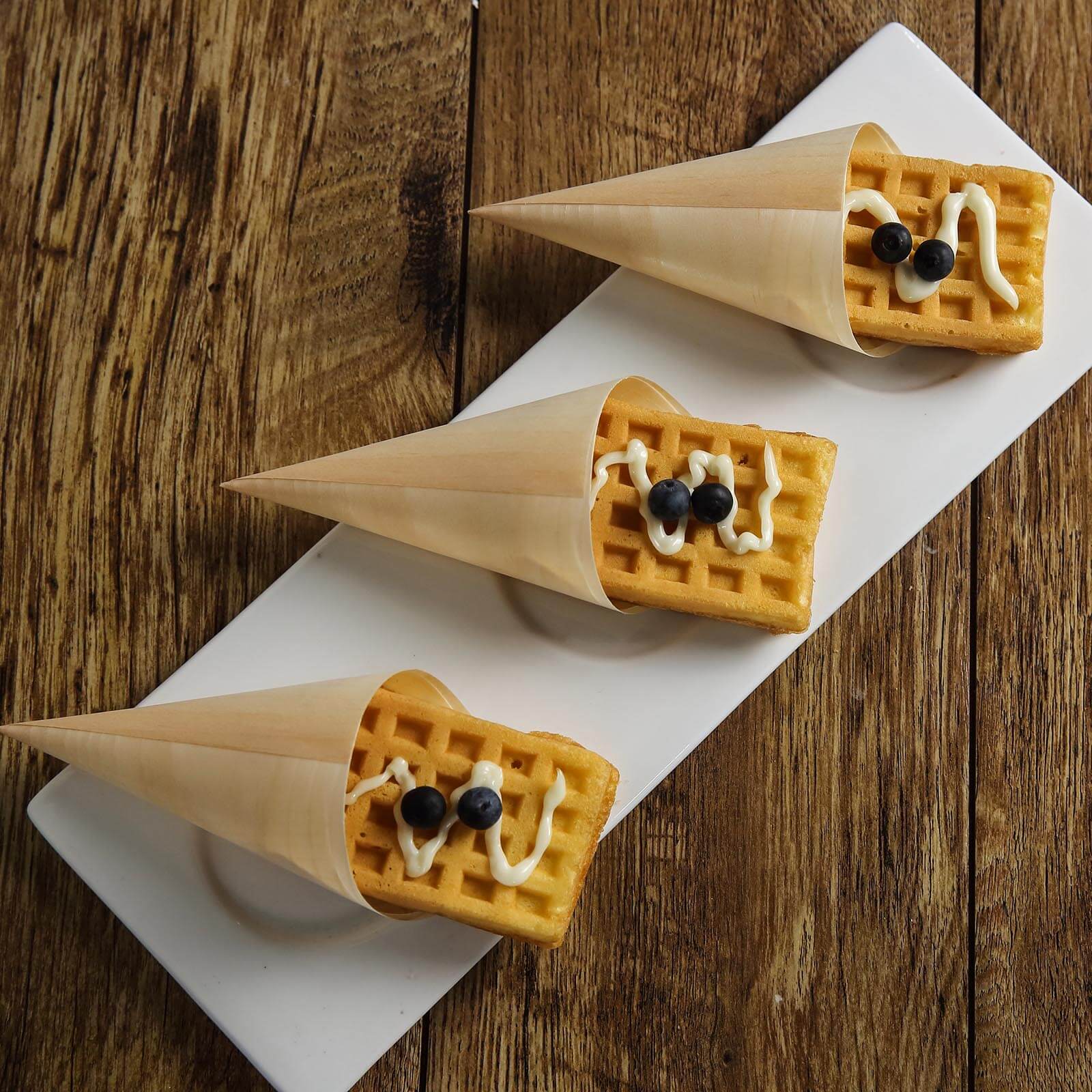 Get 50-Pack Eco-Friendly Natural Pine Wood Disposable Food Tasting and Serving Cones, 6 Inches