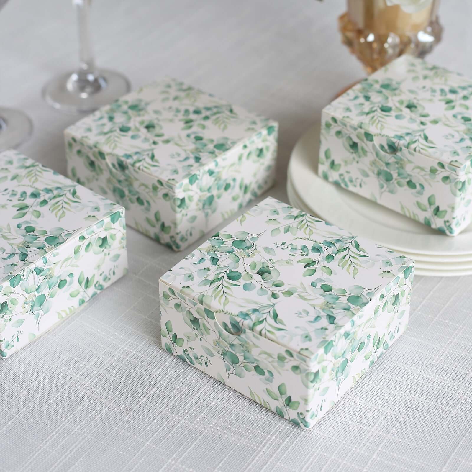 25-Pack White & Green Eucalyptus Print Cardstock Party Favor Boxes - 4x4x2, Ideal for Various Occasions
