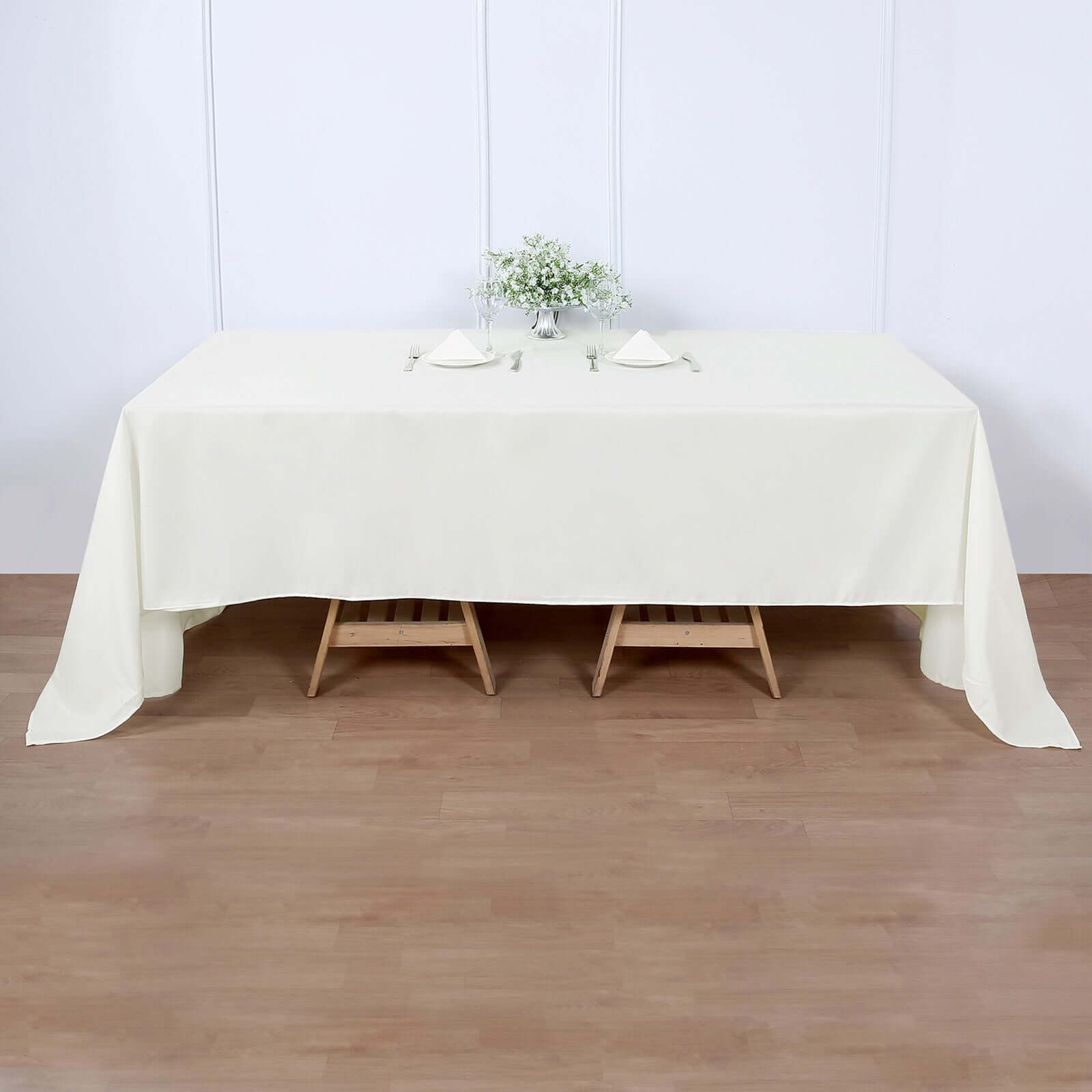 Ivory 60x126 Polyester Rectangle Tablecloth - Wrinkle-Resistant Design